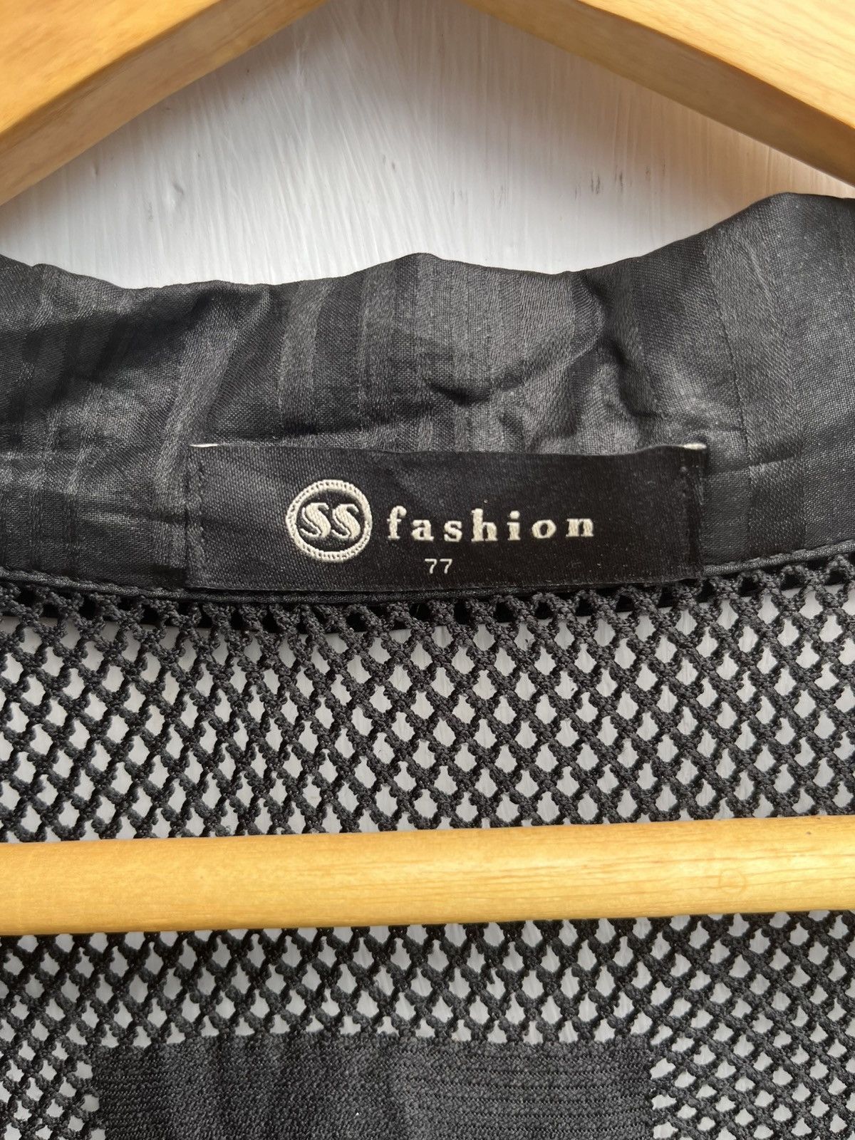 Le Grande Bleu (L.G.B.) JAPANESE SS FASHION GOTHIC BUTTONSHIRTS PUNK LGB Size US S / EU 44-46 / 1 - 3 Thumbnail