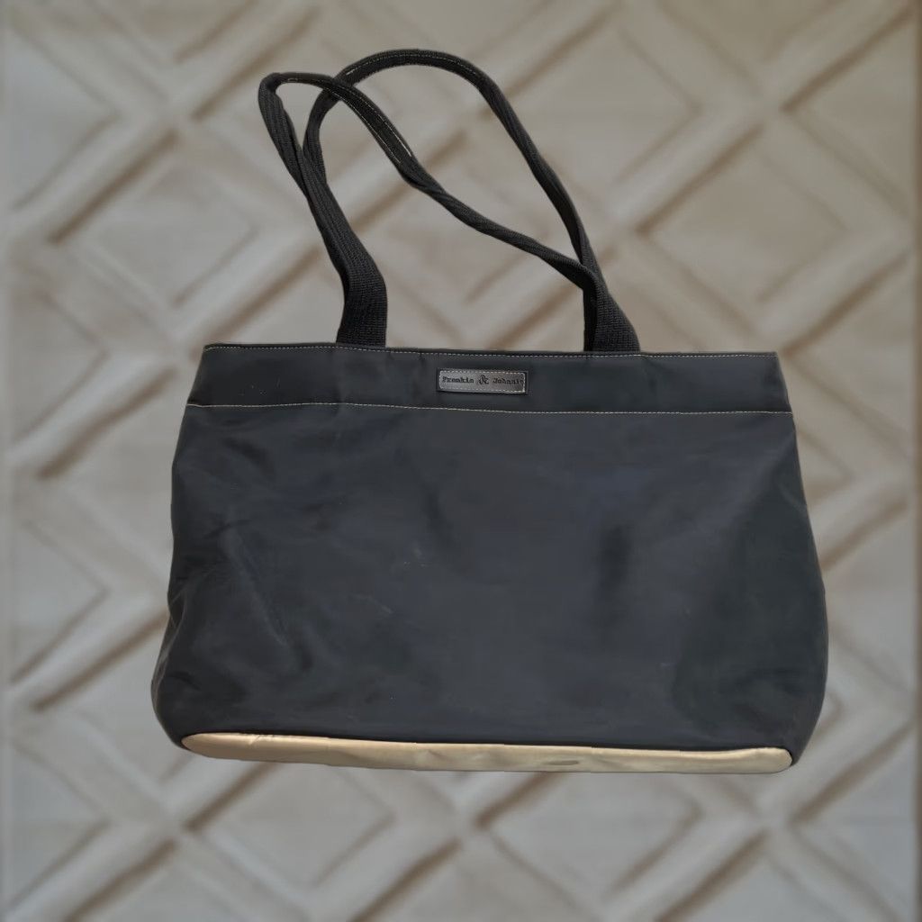 Vintage Frankie & Johnnie Hand Bag Top Handle Purse Black Nylon Lining Zip Pocket 12x17 Women Medium City Womens Size M / US 6-8 / IT 42-44 - 1 Thumbnail