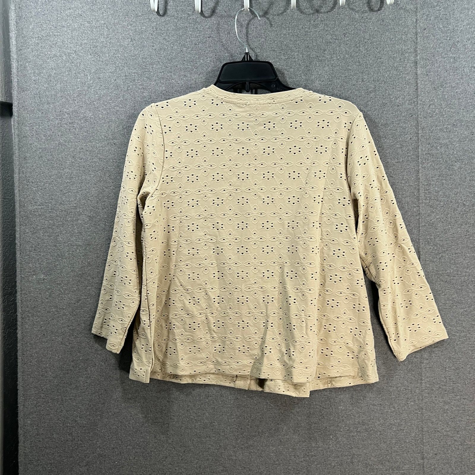 Other LOGO by Lori Goldstein Stretch Eyelet Button Front Cardigan Size S / US 4 / IT 40 - 2 Thumbnail