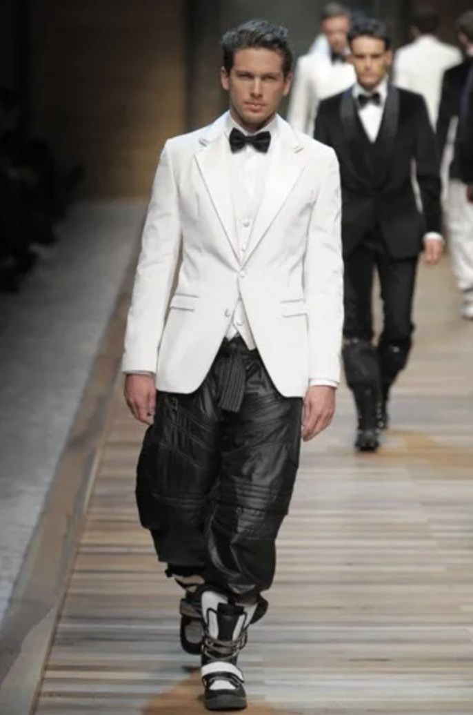 Dolce & Gabbana D & G Runway AW10 Ski Suit Size US 33 - 2 Thumbnail