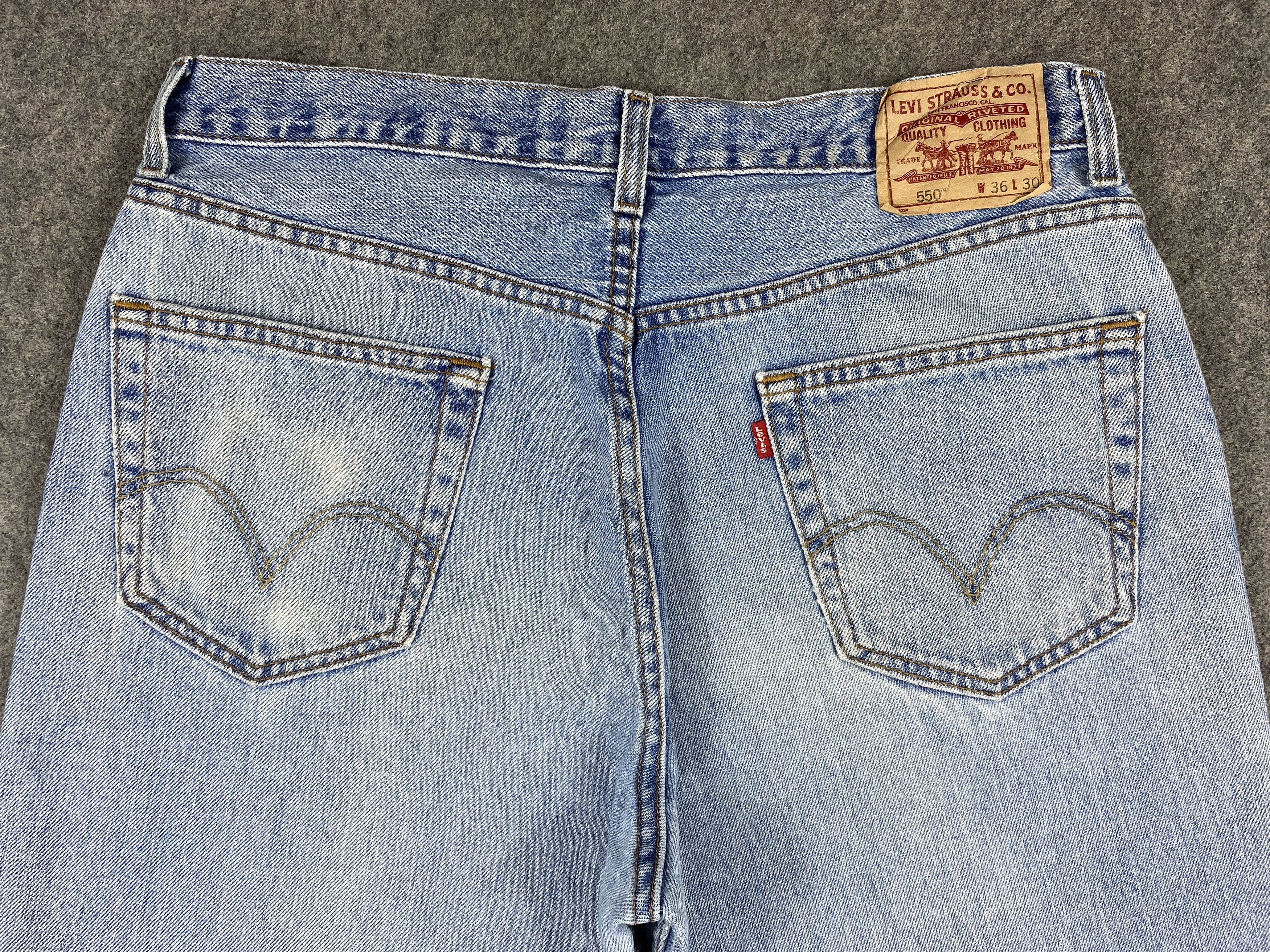 Japanese Brand Blue Wash Vintage Levi's 550 Jeans 35x31.5 Denim -JN2074 Size US 35 - 4 Thumbnail