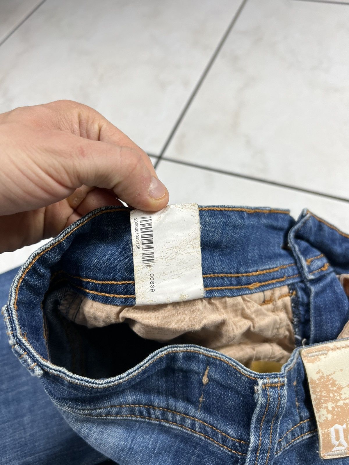 John Galliano Vintage John Galliano y2k skinny slim fit jeans washed denim Size 26" / US 2 / IT 38 - 16 Thumbnail