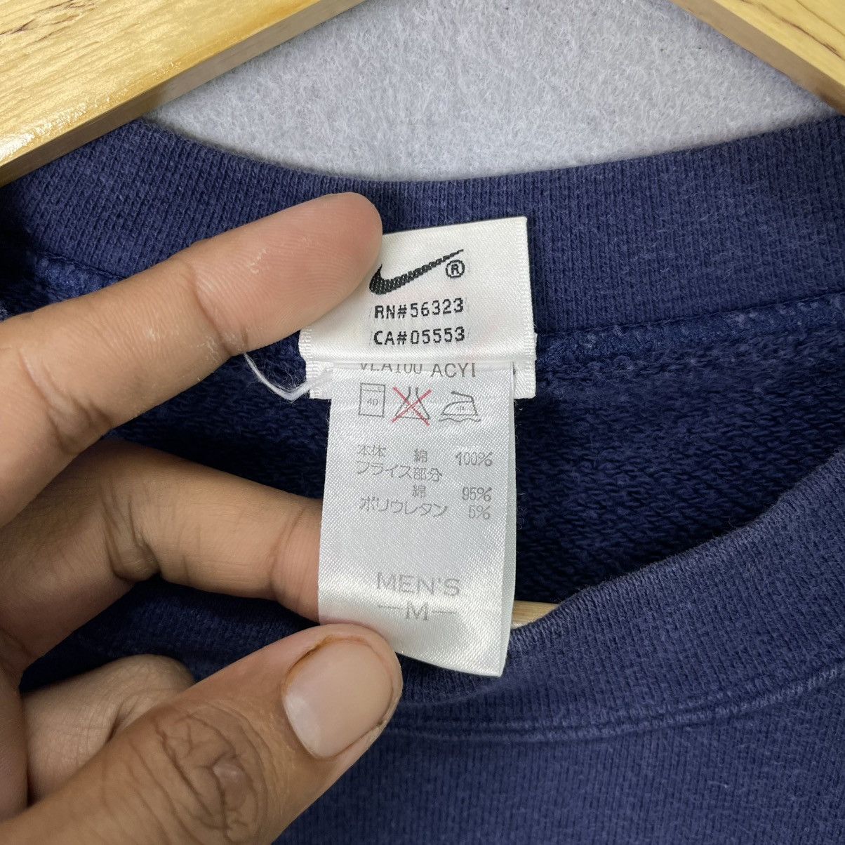 Nike 90s Nike Small Swoosh Navy Crewneck Sweatshirt Size US M / EU 48-50 / 2 - 8 Thumbnail