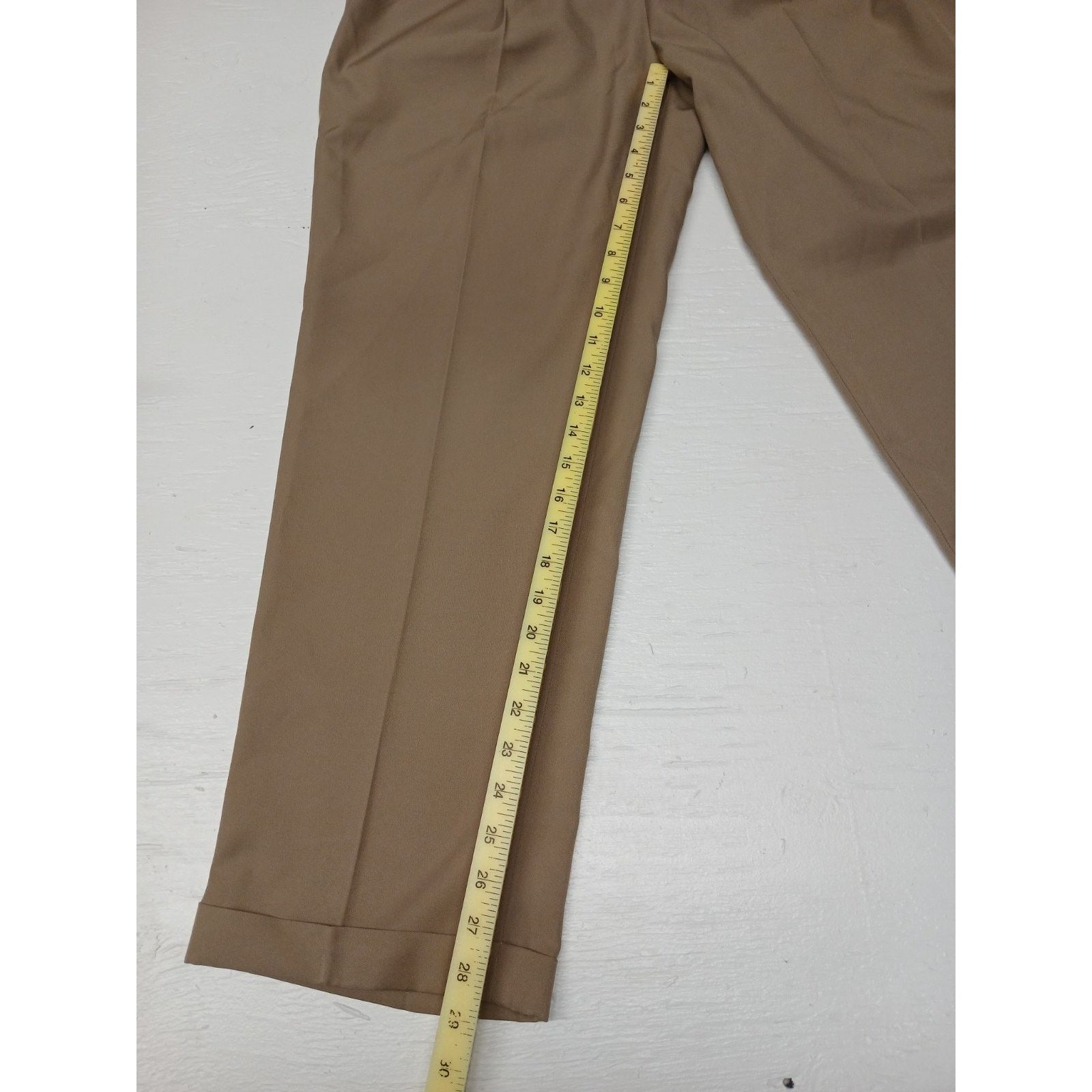 Jos. A. Bank Jos A. Bank Tan (34x29) Comfort Relaxed Casual Pants Size US 34 / EU 50 - 3 Thumbnail