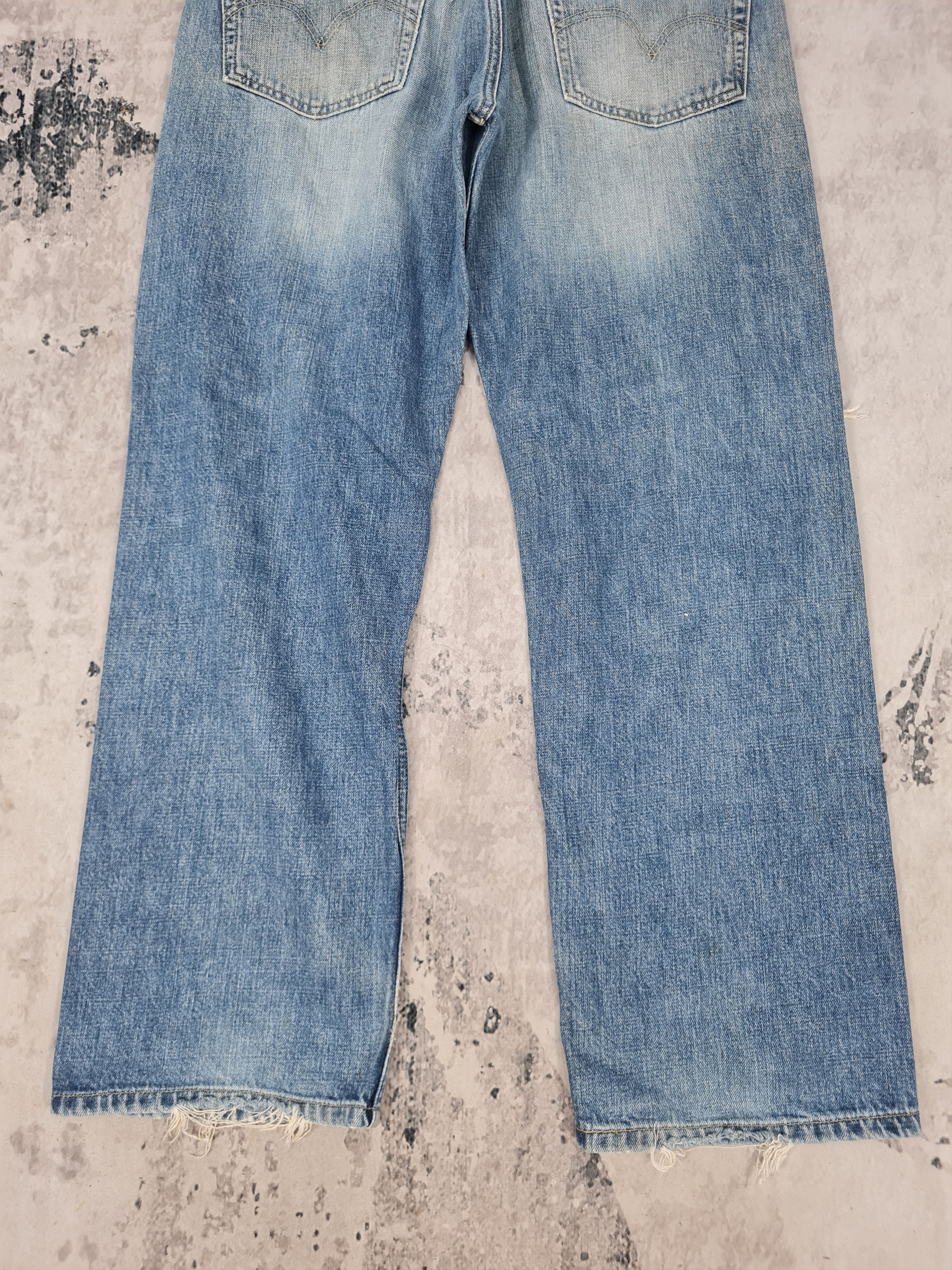 Levi's Vintage Clothing Vtg LEVIS 569 Distressed Ripeed Faded Jeans L0371 Size 35X31 Size US 35 - 7 Thumbnail