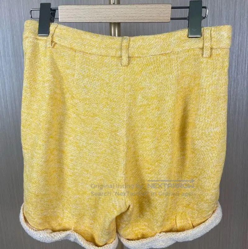 Chanel Chanel Casual Pants in Light Yellow Wool . Size 23" - 2 Thumbnail