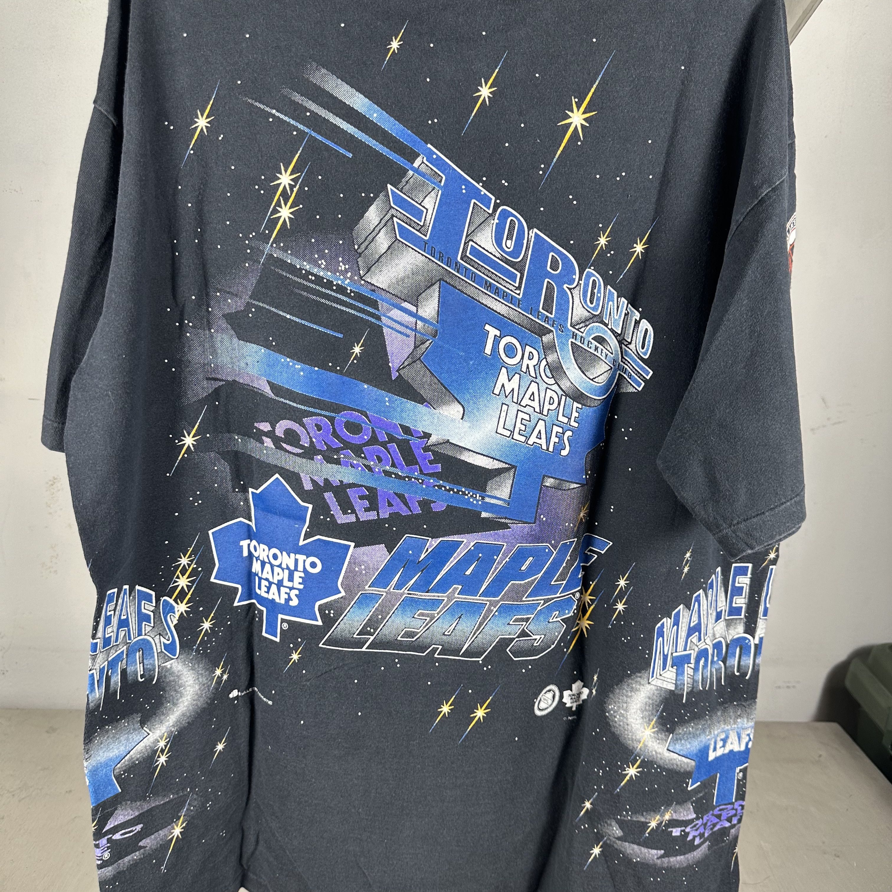 Vintage 90s Toronto Maple Leafs Bulletin Athletic NHL AOP T-Shirt Size US XL / EU 56 / 4 - 4 Thumbnail