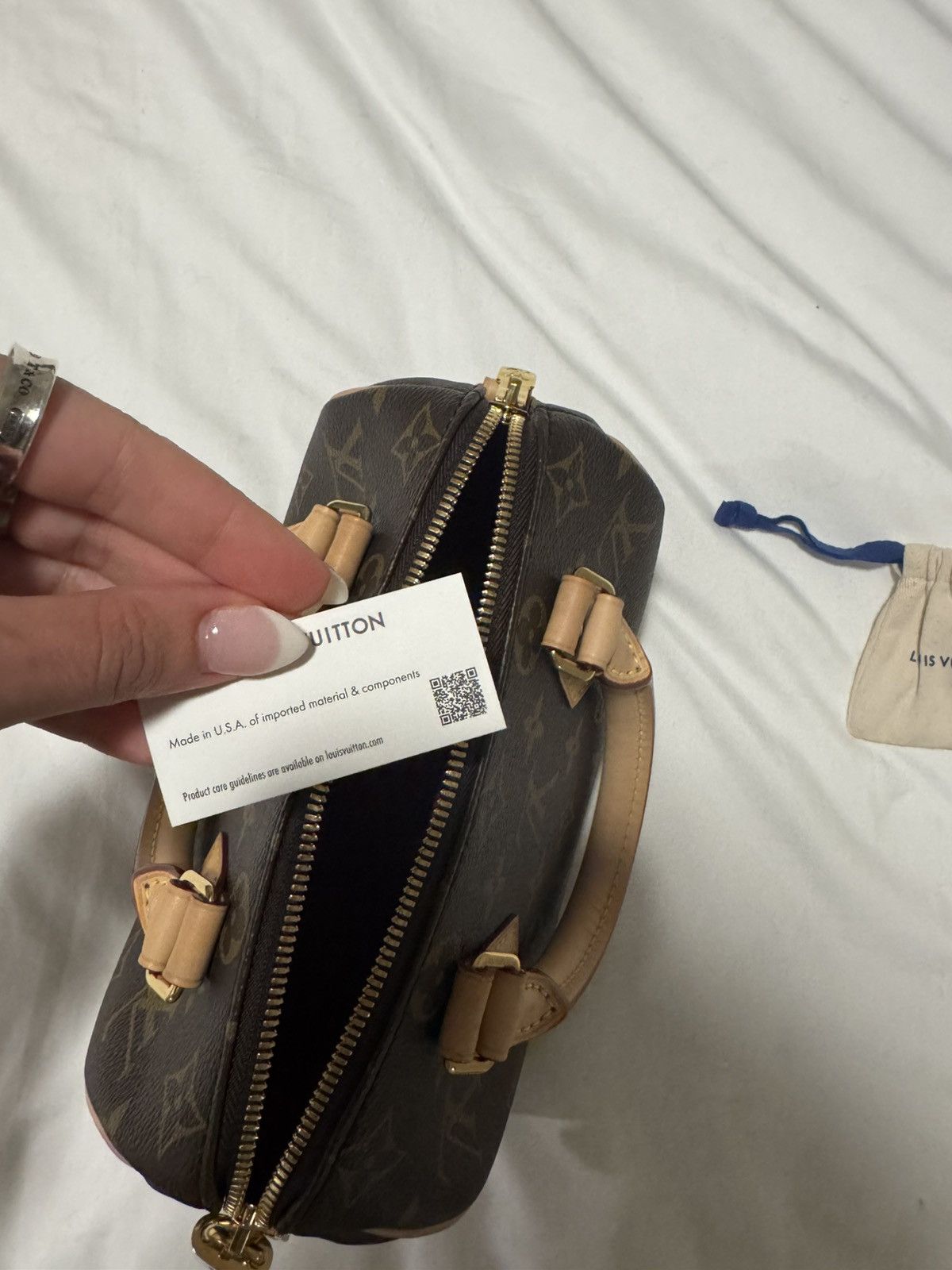 Louis Vuitton Speedy 20 - like new condition, used once, original tag+bags Size ONE SIZE - 10 Thumbnail