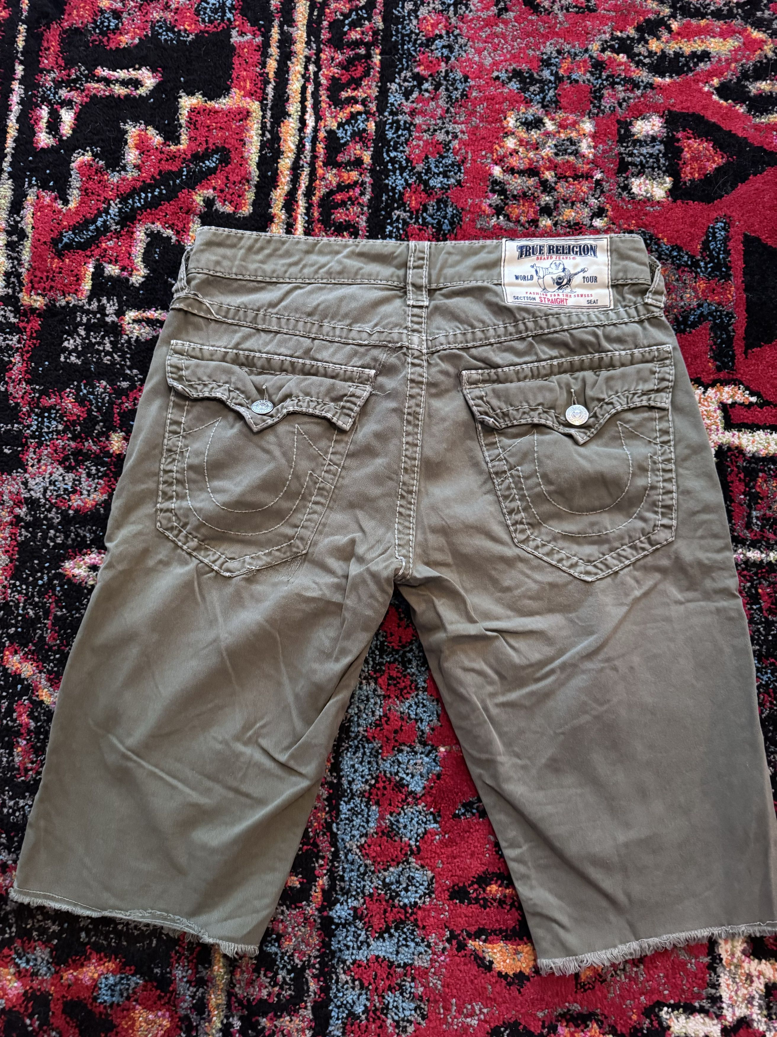True Religion True Religion (World Tour) Straight Cropped Green Pants Size US 32 / EU 48 - 2 Thumbnail