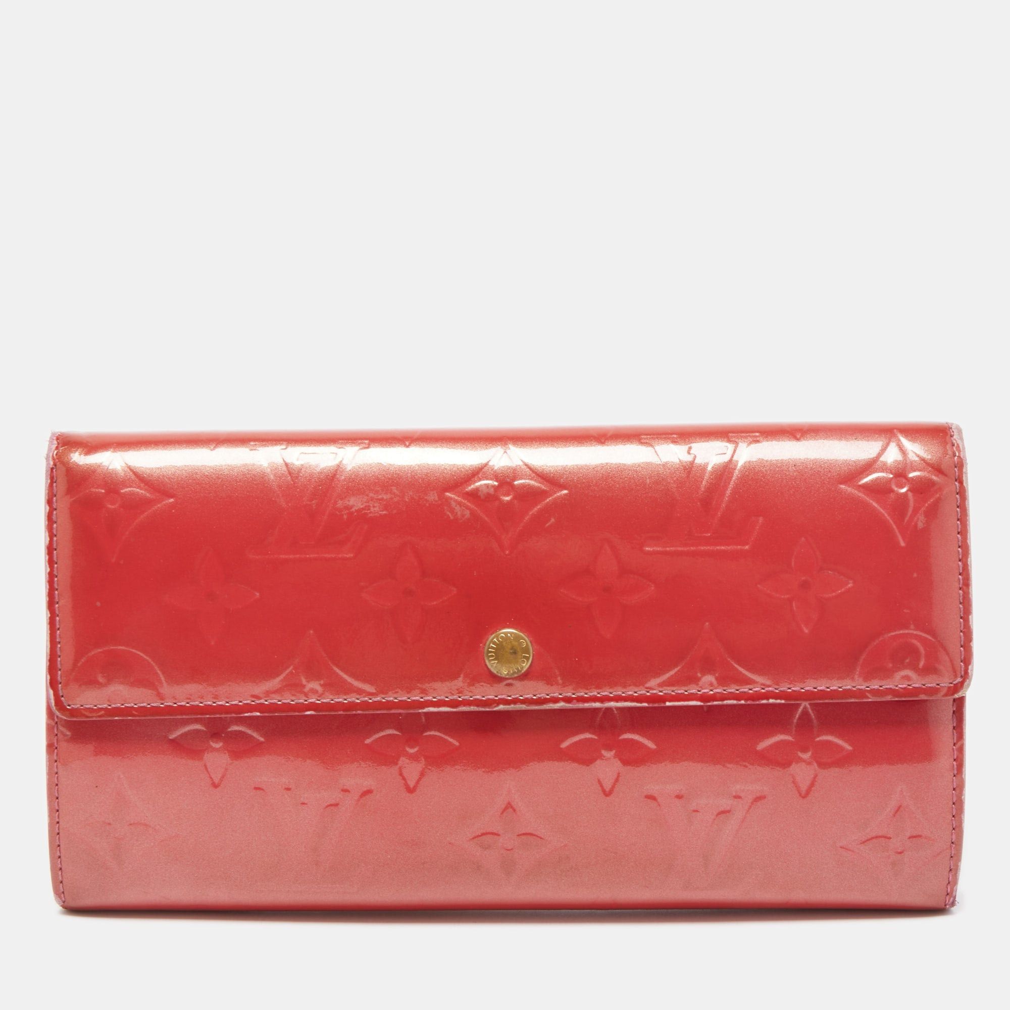 image of Louis Vuitton Framboise Monogram Vernis Sarah Wallet in Black, Women's