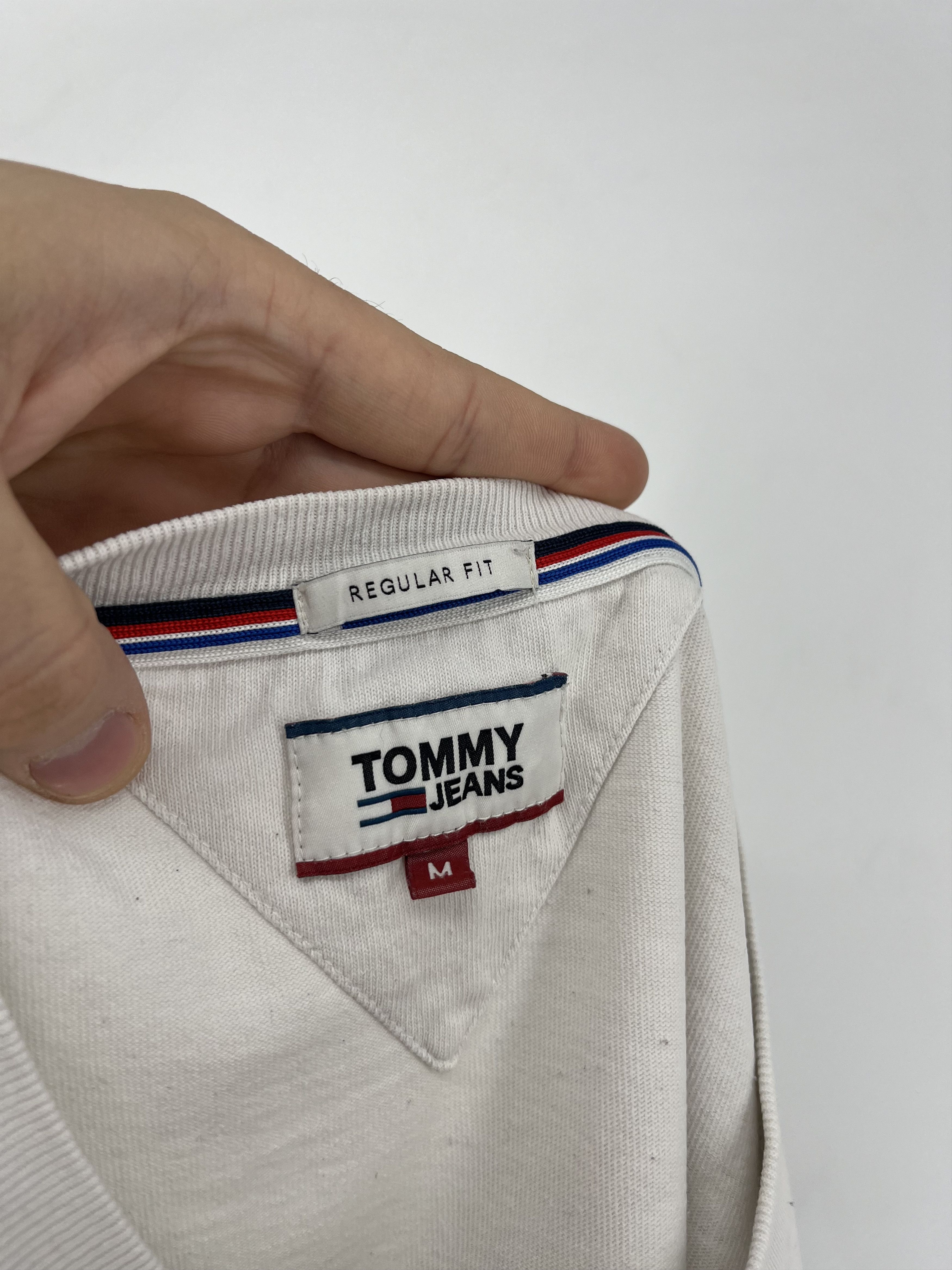 Tommy Hilfiger × Tommy Jeans × Vintage Tommy Hilfiger Flag Spell Out Tonal T-Shirt Medium Y2K Size US M / EU 48-50 / 2 - 7 Thumbnail