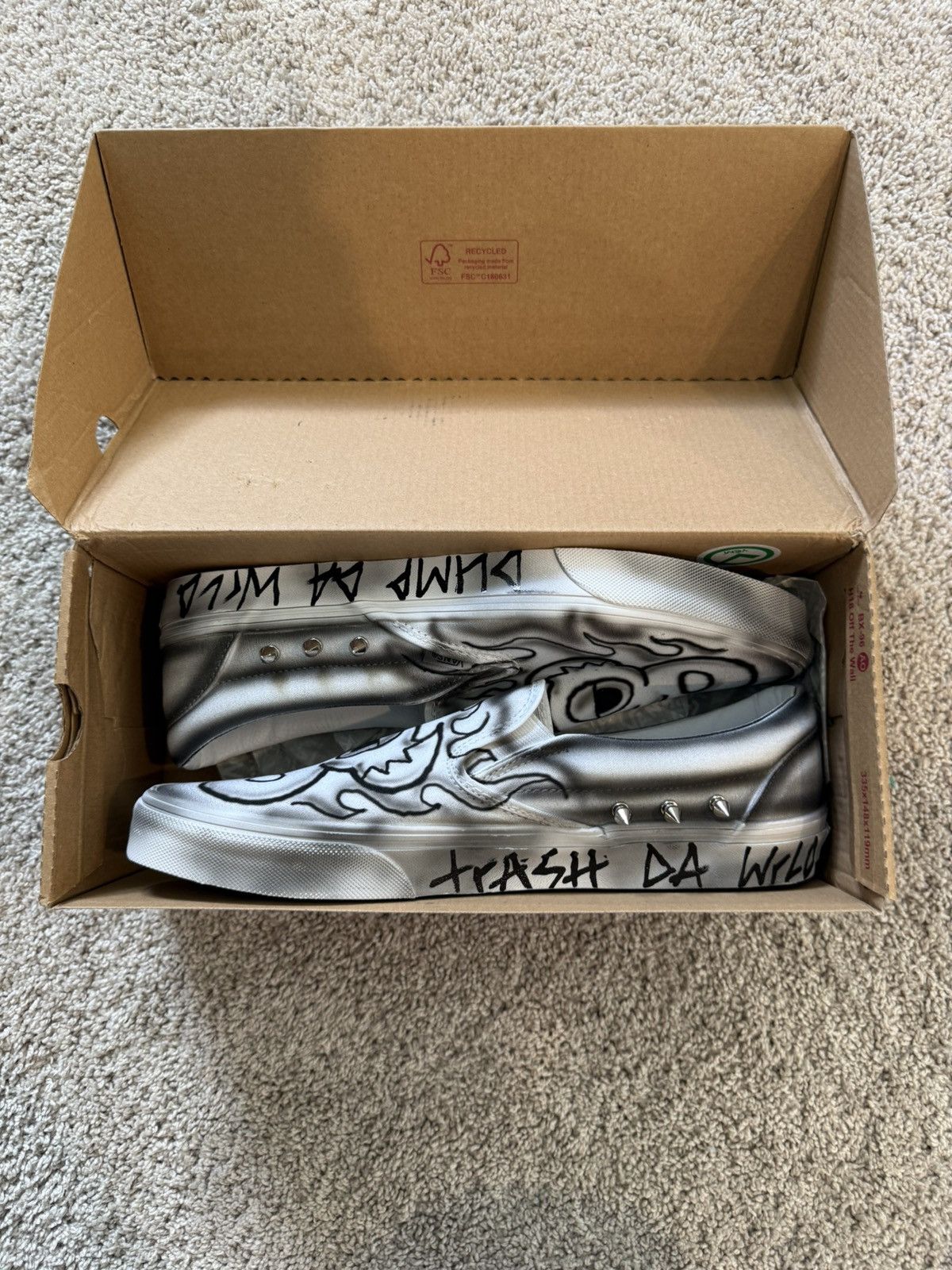 Vans Dump Wrld USA ‘ DumpGoon ‘ Custom Vans Size US 11.5 / EU 44-45 - 7 Thumbnail