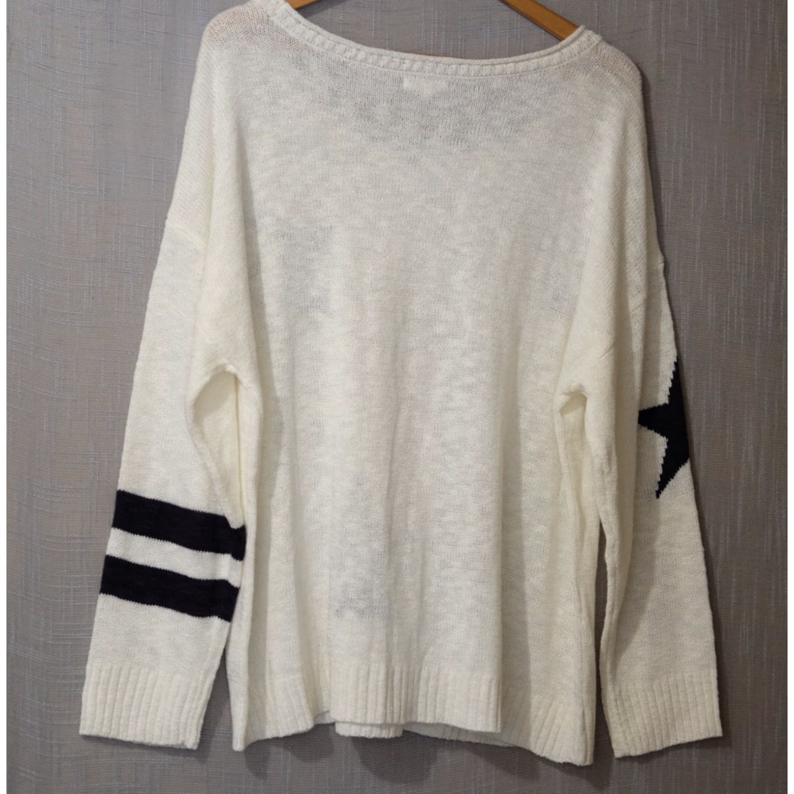 Vintage Maurice’s Sweater White/Black Star Knit Pullover Women's XXL Lightweight Sheer Nwot! Stars Reg/Plus Size (H96-10) Size XXL / US 16-18 / IT 52-54 - 5 Thumbnail