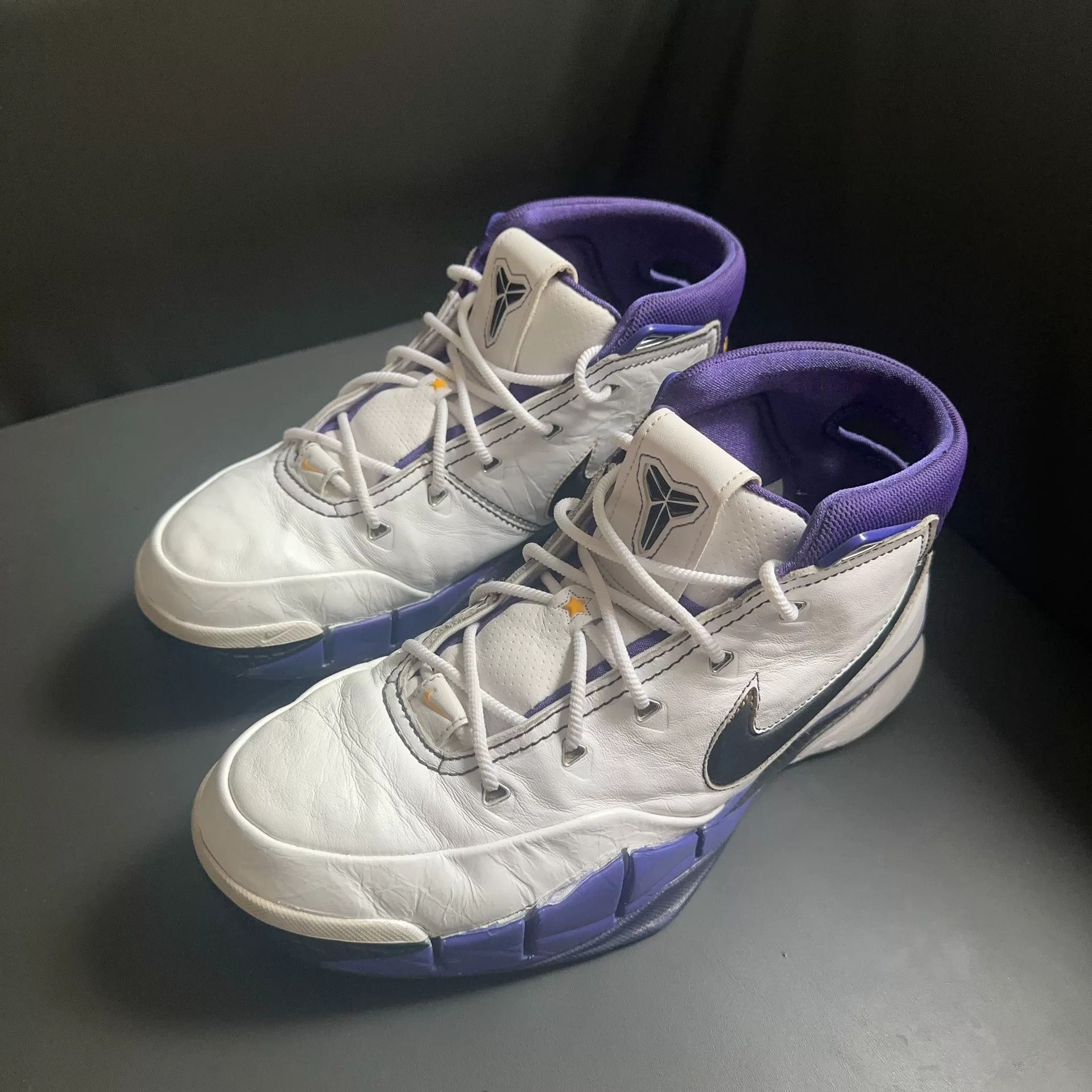 Nike Nike White Lowtop Sneakers 44 Men Size US 10.5 / EU 43-44 - 1 Thumbnail