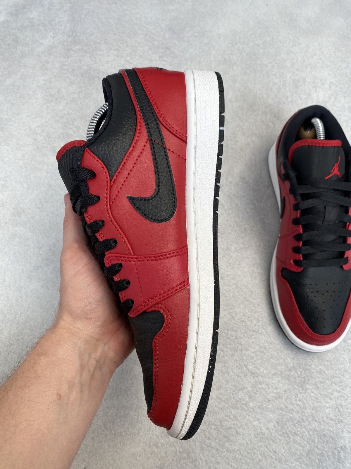 Jordan Brand Nike Air Jordan 1 Low Reverse Bred Gym Red/Black 553558-605 Size US 8 / EU 41 - 7 Thumbnail
