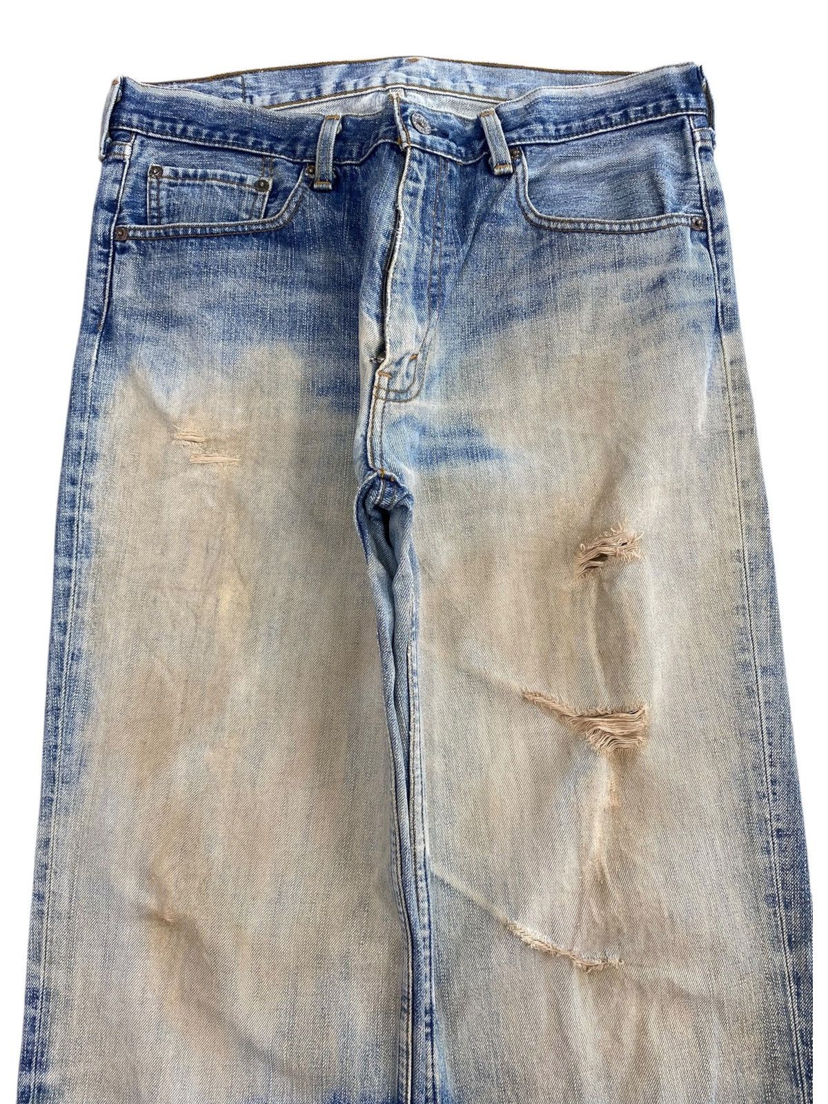 Levi's Vintage Levi’s Blue Faded Wash Style Ripped Jeans Size US 33 - 2 Thumbnail