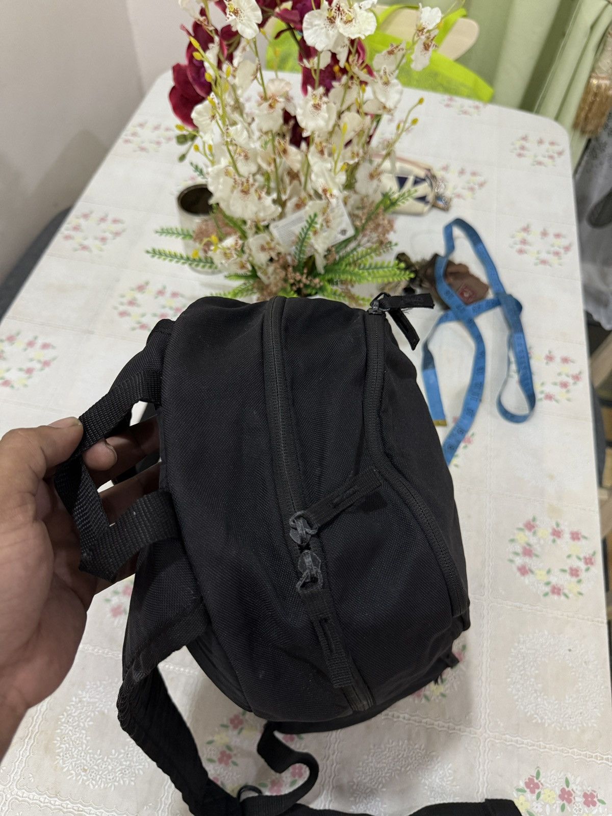 Nike 🔥🔥🔥ARCHIVE NIKE BAGPACK Size ONE SIZE - 9 Thumbnail
