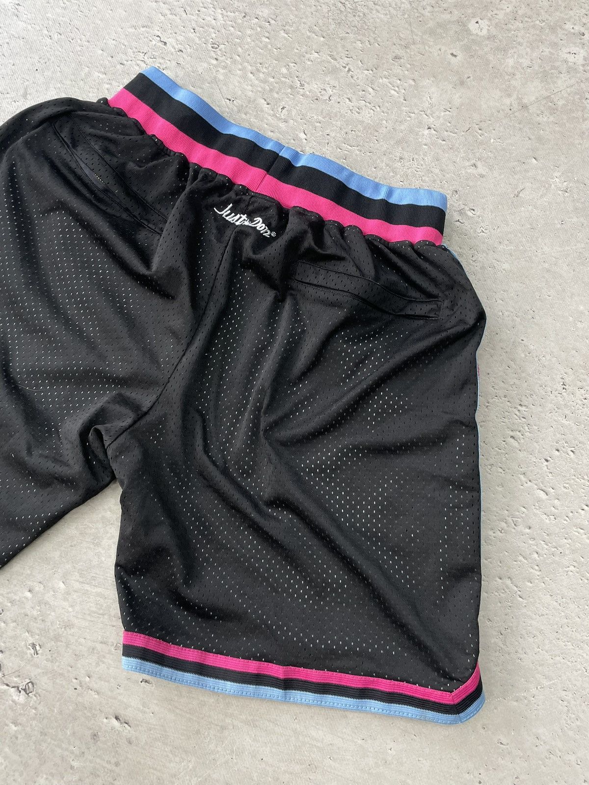 NBA Rare just don Miami heat nba short hype y2k Size US 30 / EU 46 - 7 Thumbnail