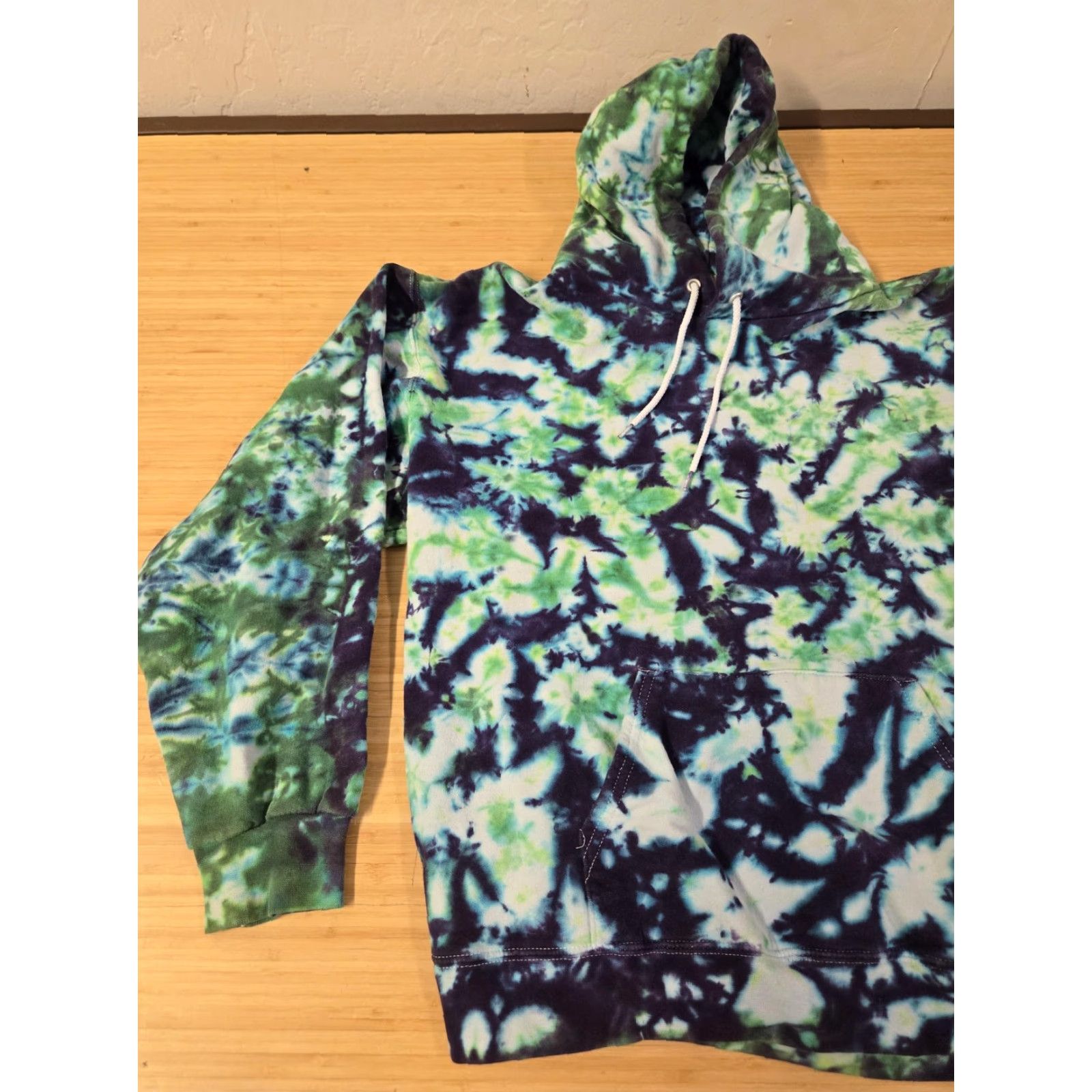 Hanes Hanes Hoodie Mens M Tie Dye Pullover Ultimate Cotton Printpro Sweatshirt Multicolor Graphic Print Size US M / EU 48-50 / 2 - 3 Thumbnail