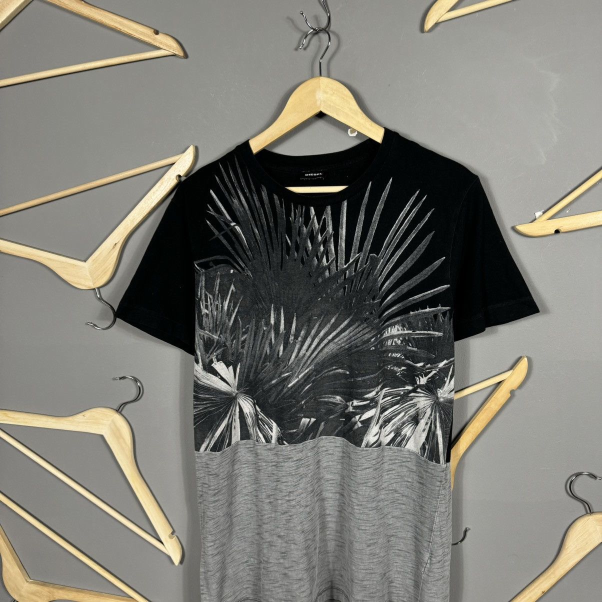 Diesel Diesel Palm Leaf Print T-shirt Size US L / EU 52-54 / 3 - 2 Thumbnail