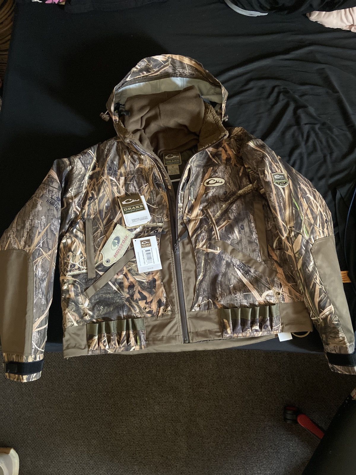 NEW! Drake x Mossy Oak hunting jacket water proof