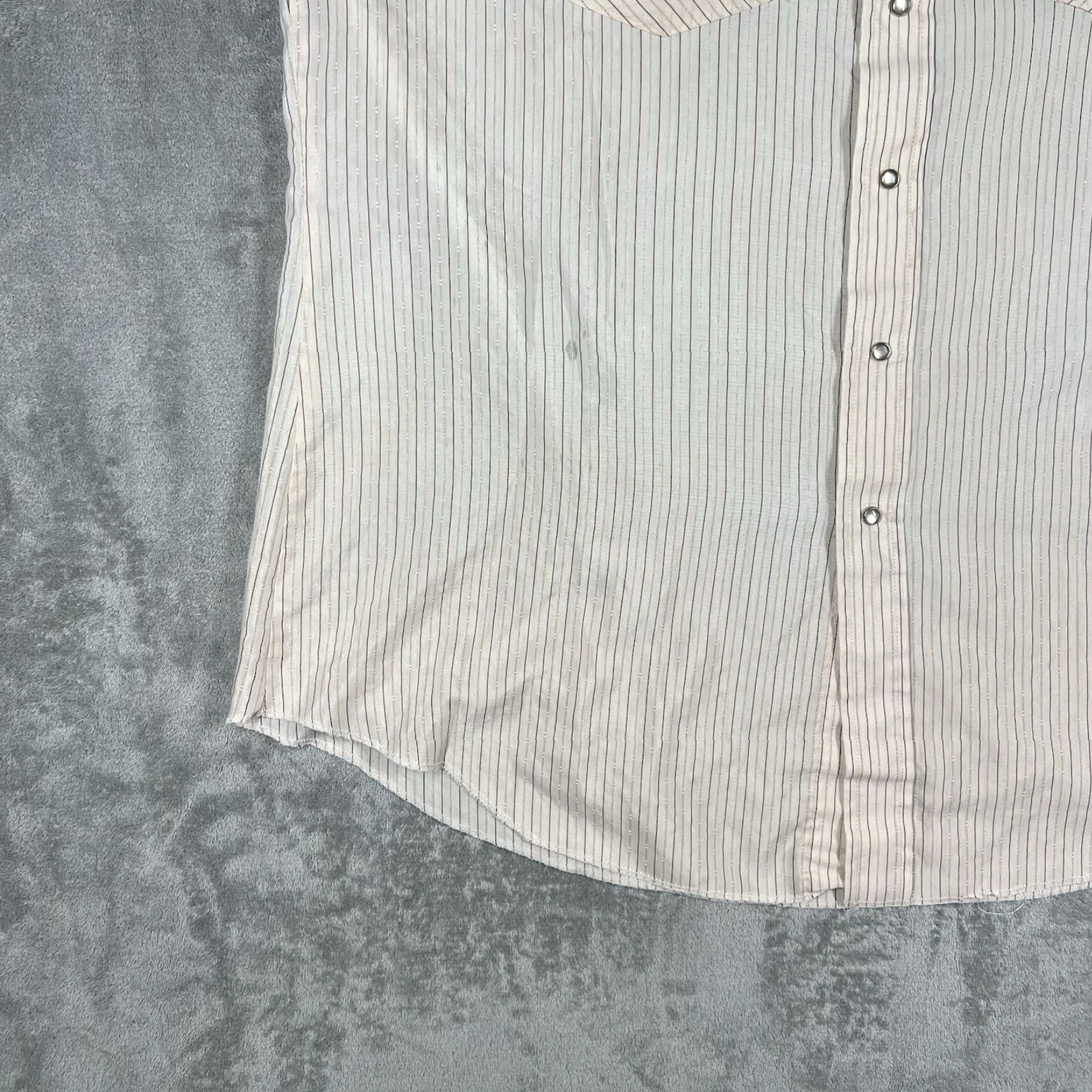 Armani VINTAGE Karman Shirt Button-Up XL Ivory Striped Cowboy Western - Mens, Short Sleeve, Snap Collar, Pockets, 80s 90s, Cotton Size US XL / EU 56 / 4 - 3 Thumbnail