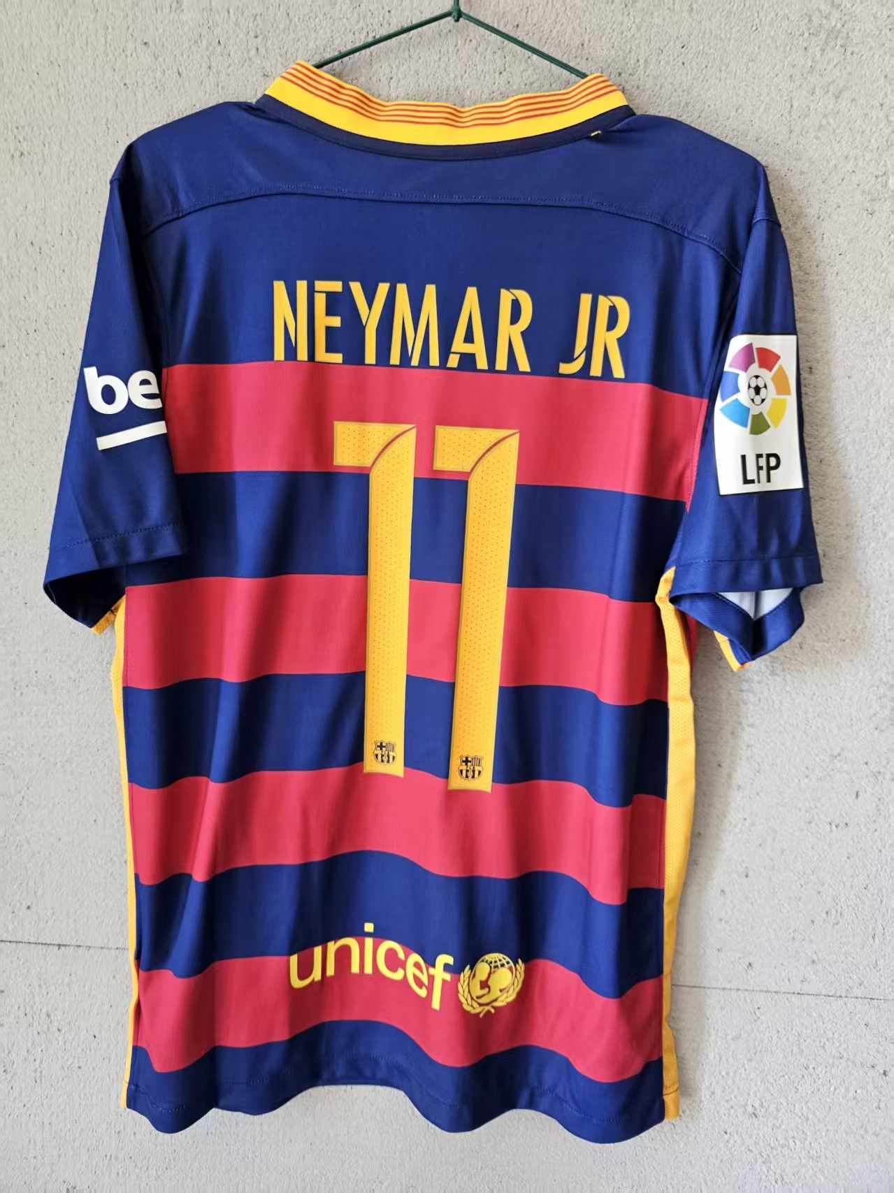 Other 2015 2016 Barcelona #11 Neymar Jersey Size US XL / EU 56 / 4 - 1 Thumbnail