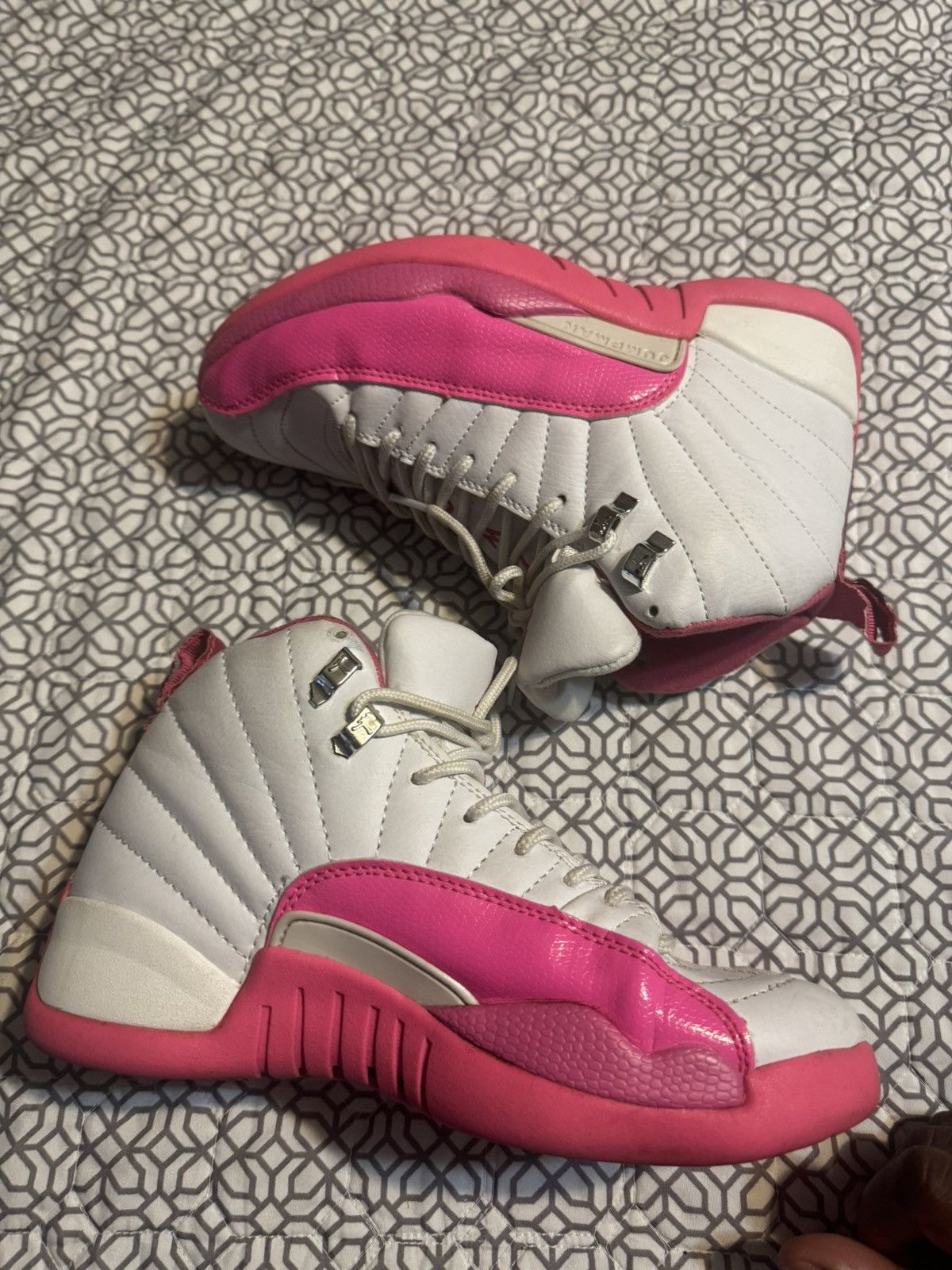 Nike Jordan 12 Retro “Valentine’s Day” - Size 5.5Y Size US 5.5 / IT 35.5 - 4 Thumbnail