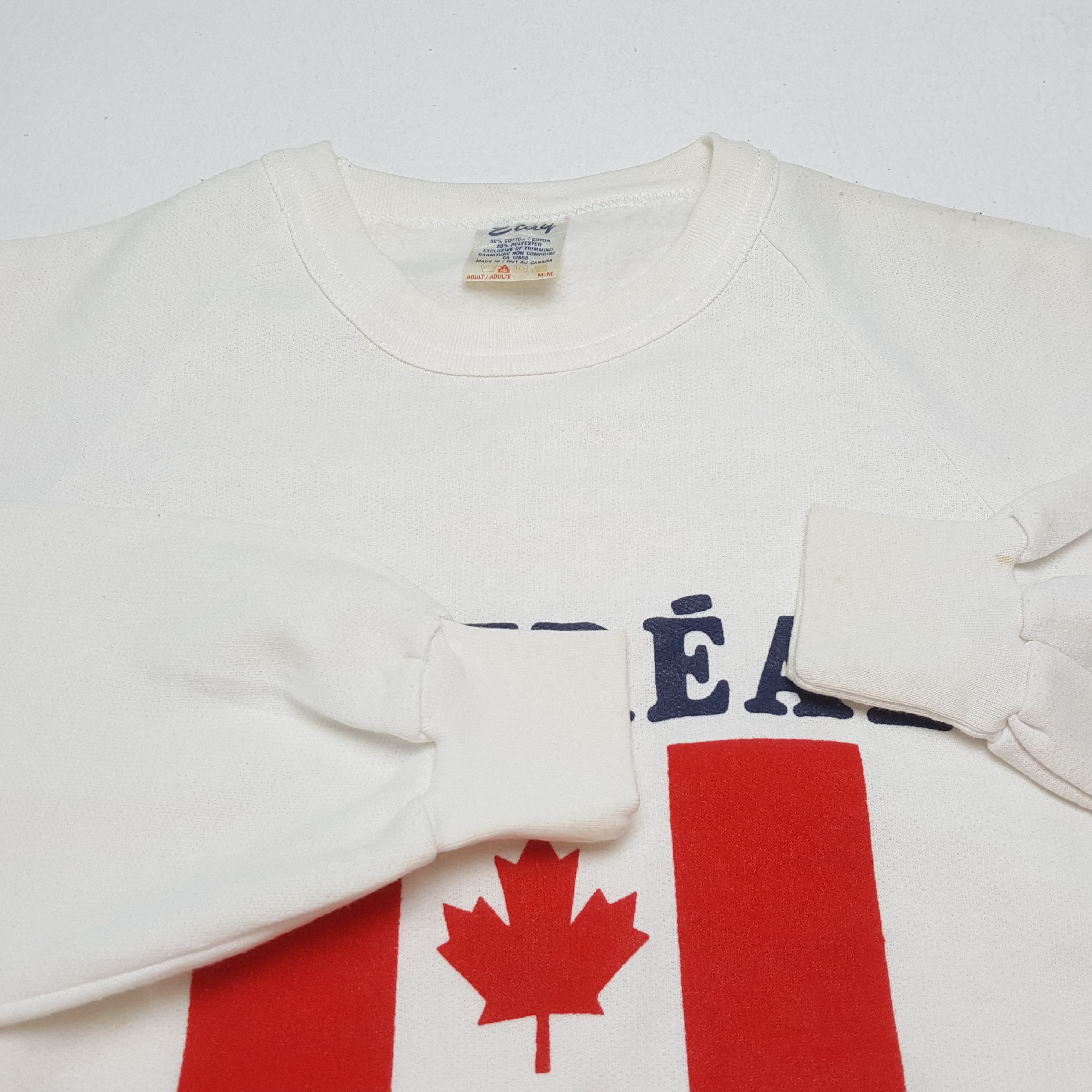 Vintage MONTREAL CANADA Center Design Vintage Sweatshirt Size US S / EU 44-46 / 1 - 7 Thumbnail