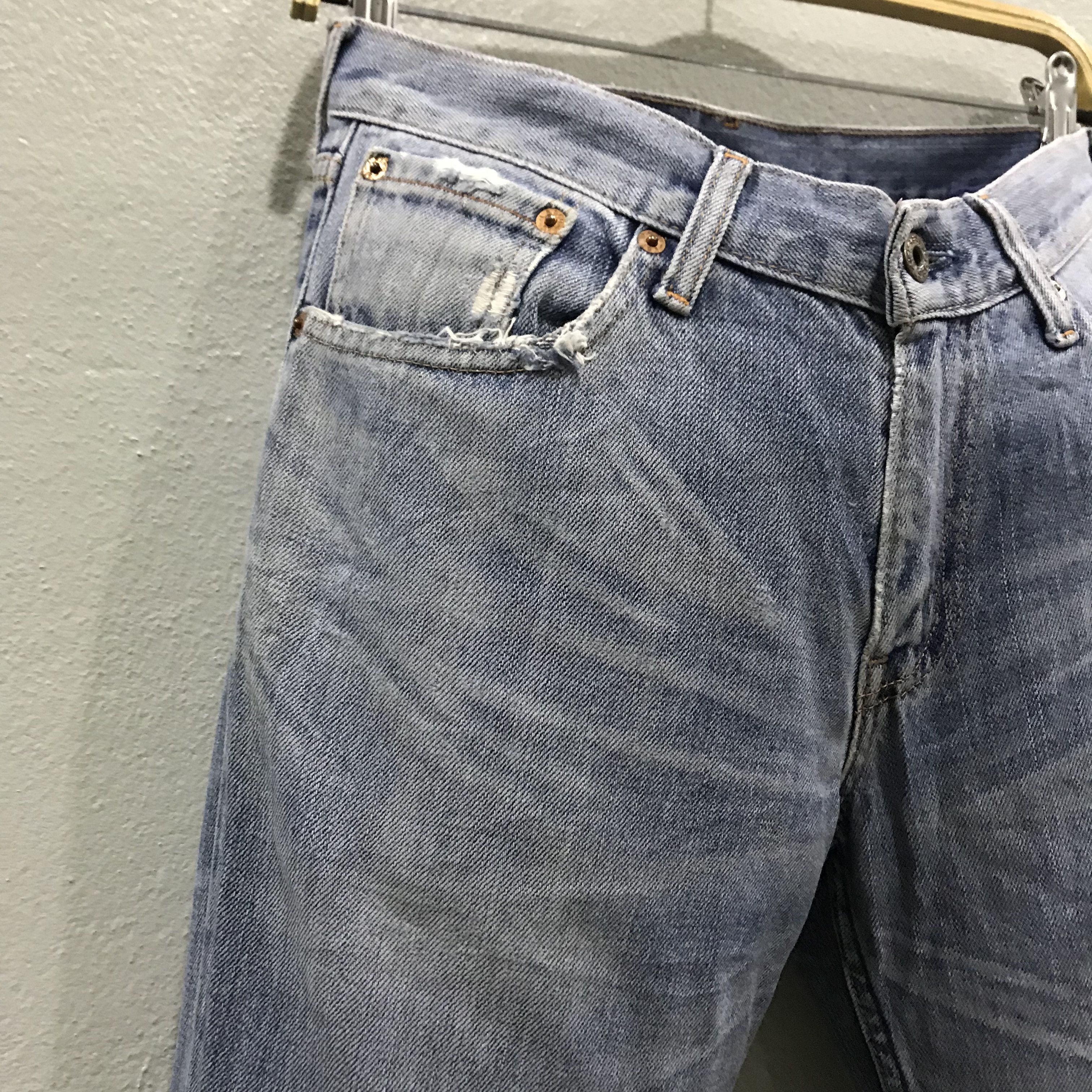 Levi's Vintage 90s Levi Strauss 557 Jeans Distressed Light Wash Size US 30 / EU 46 - 9 Thumbnail