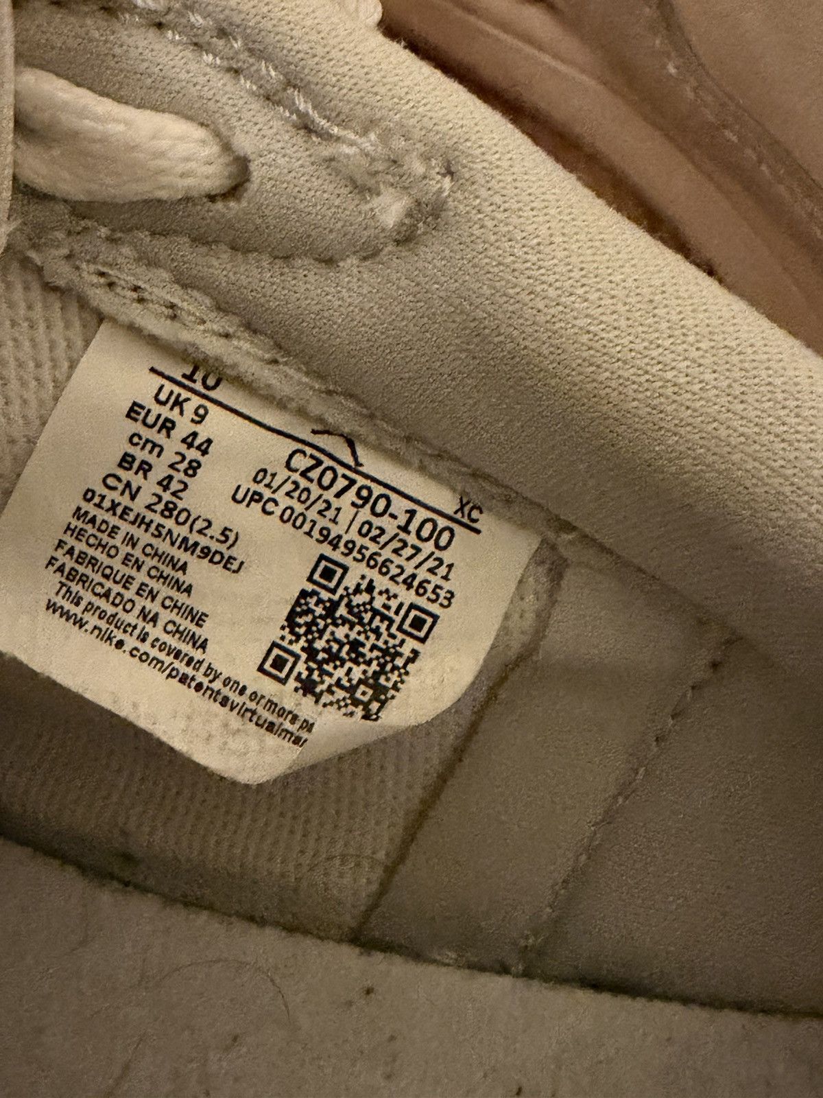 Jordan Brand Air Jordan 1 Low OG Size US 10 / EU 43 - 12 Thumbnail