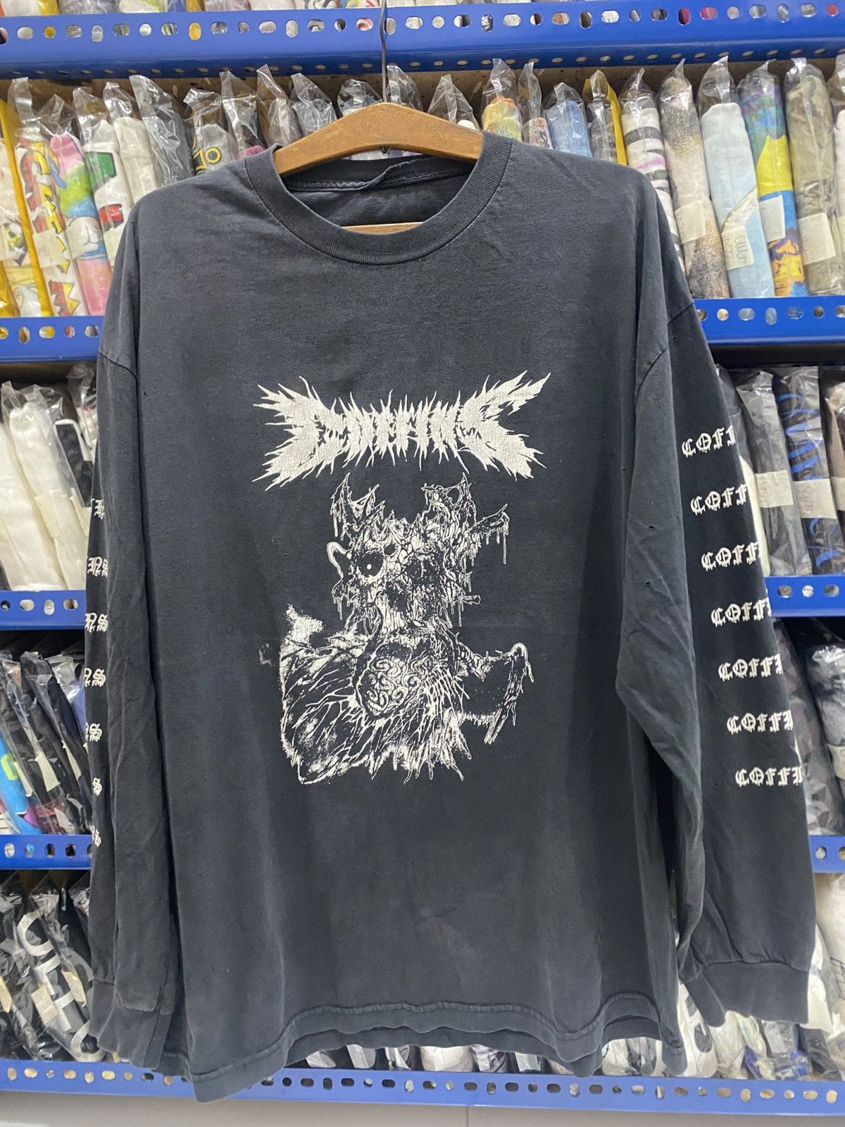 Band Tees DISTRESSED COFFFINS METAL BAND TEES Size US XL / EU 56 / 4 - 1 Thumbnail