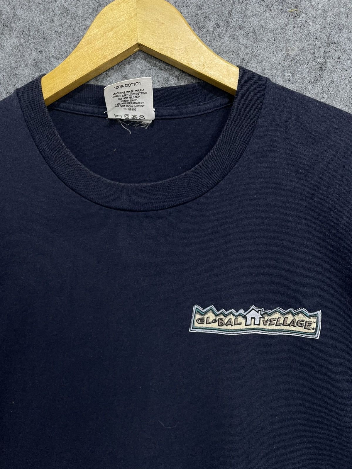 Vintage Vintage 90s Global Village T-Shirt Size US L / EU 52-54 / 3 - 4 Thumbnail