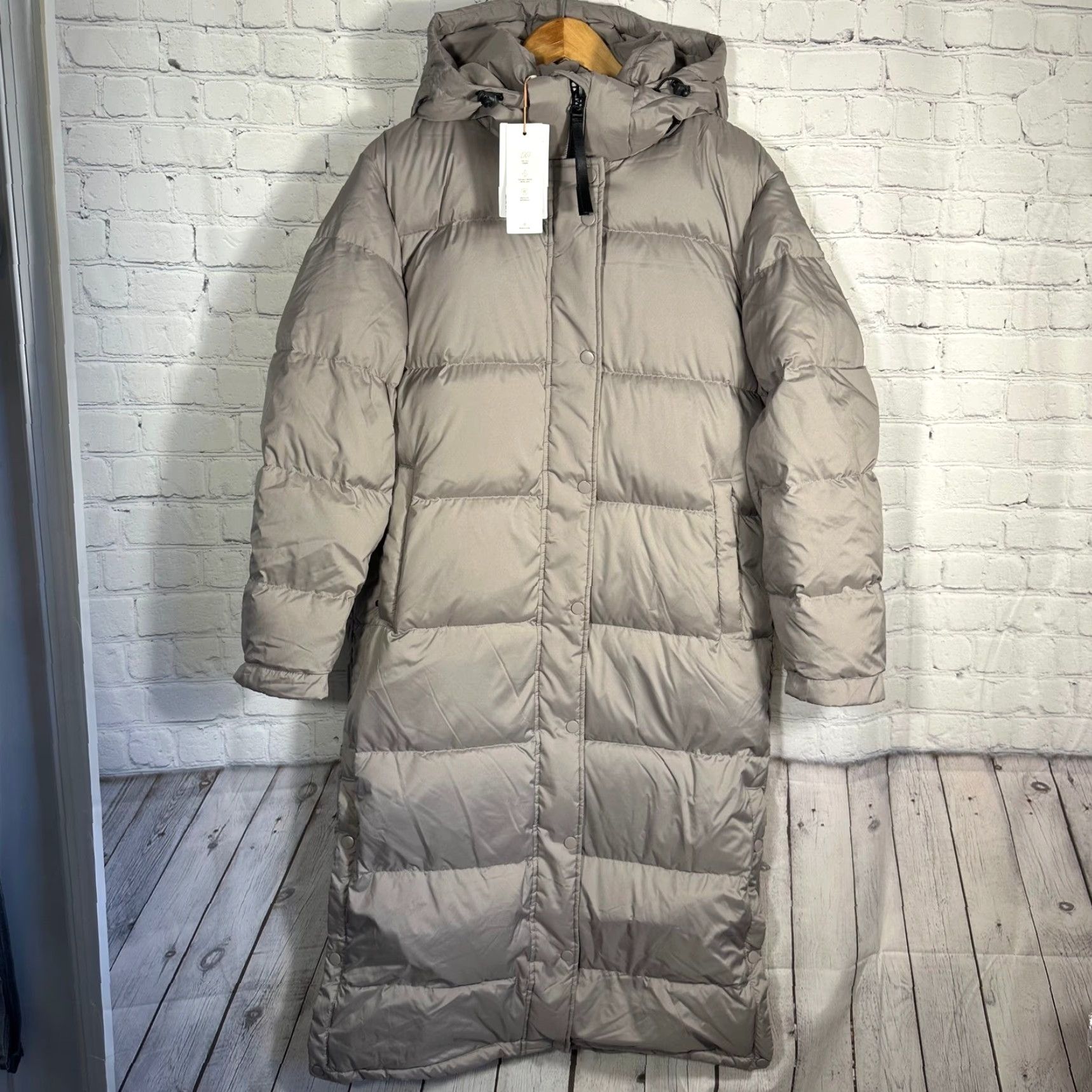 Quince Quince Womens Responsible Down Long Puffer Jacket 700 Fill Power Gray M أبو Size M / US 6-8 / IT 42-44 - 2 Thumbnail