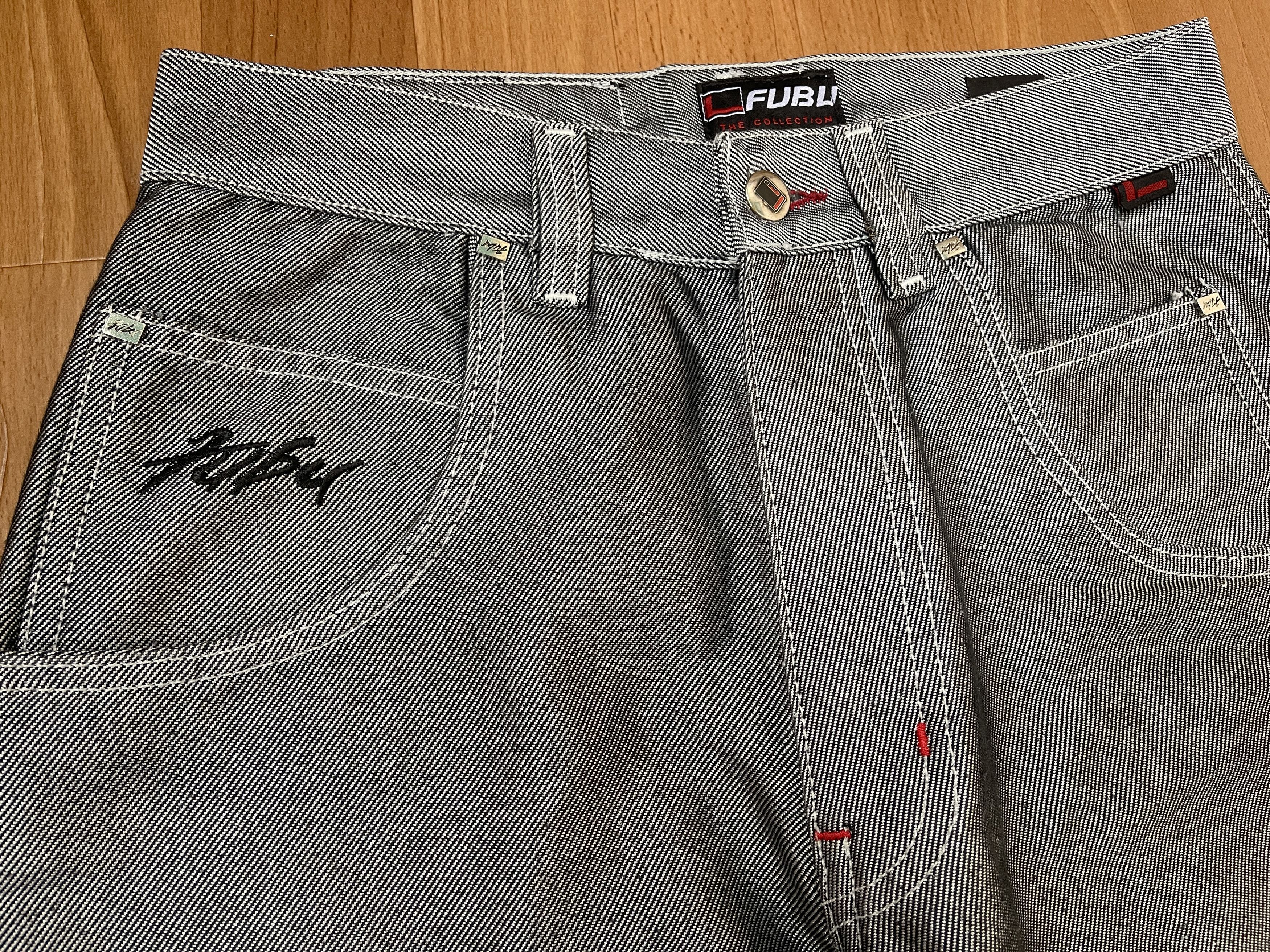 Fubu FUBU jeans shiny vintage baggy jeans silver metallic size 28 Size US 28 / EU 44 - 14 Thumbnail