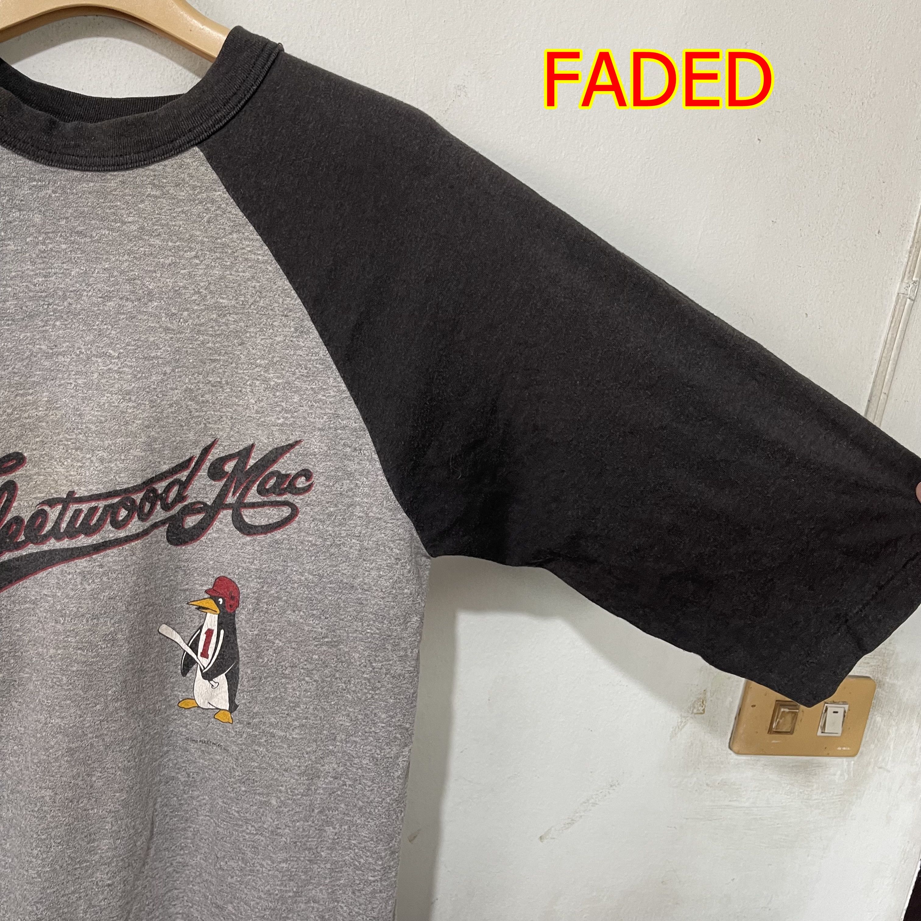 Band Tees Vintage 1982 Fleetwood Mac Raglan Baseball T-Shirt Size US XS / EU 42 / 0 - 10 Thumbnail