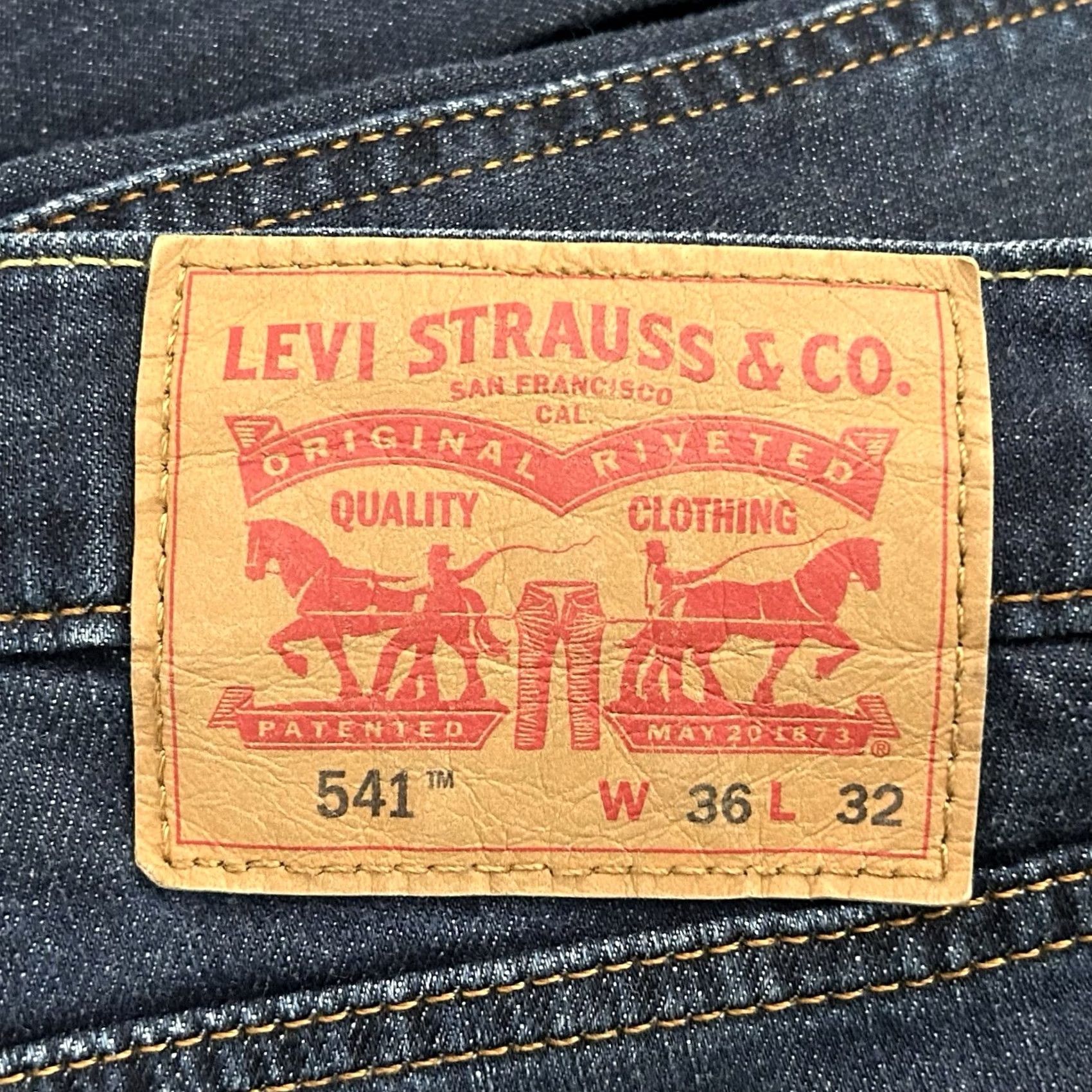 Levi's Levi's 541 Jeans 36 x 28 Athletic Fit Blue Cotton Blend Dark Wash Jeans Size US 36 / EU 52 - 3 Thumbnail
