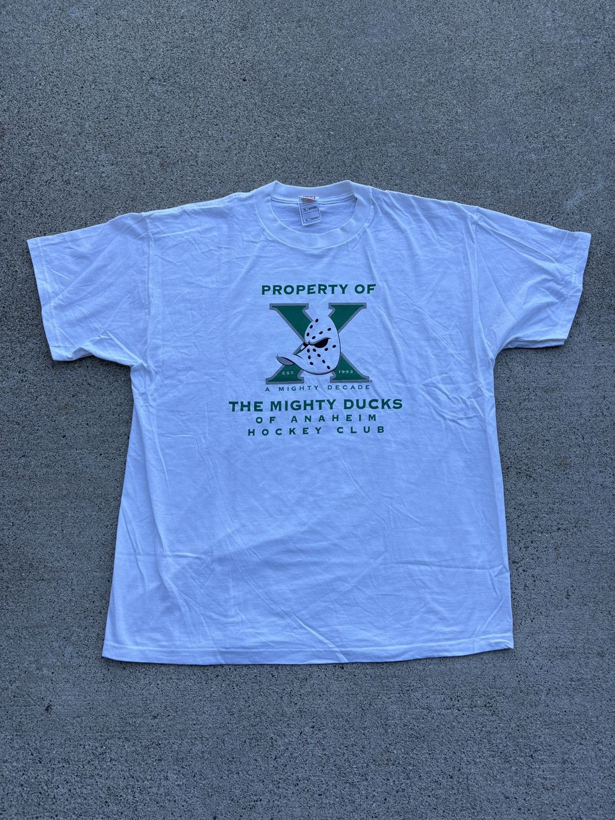 Vintage 1993 NHL Disney Anaheim Mighty Ducks T-Shirt Size XL