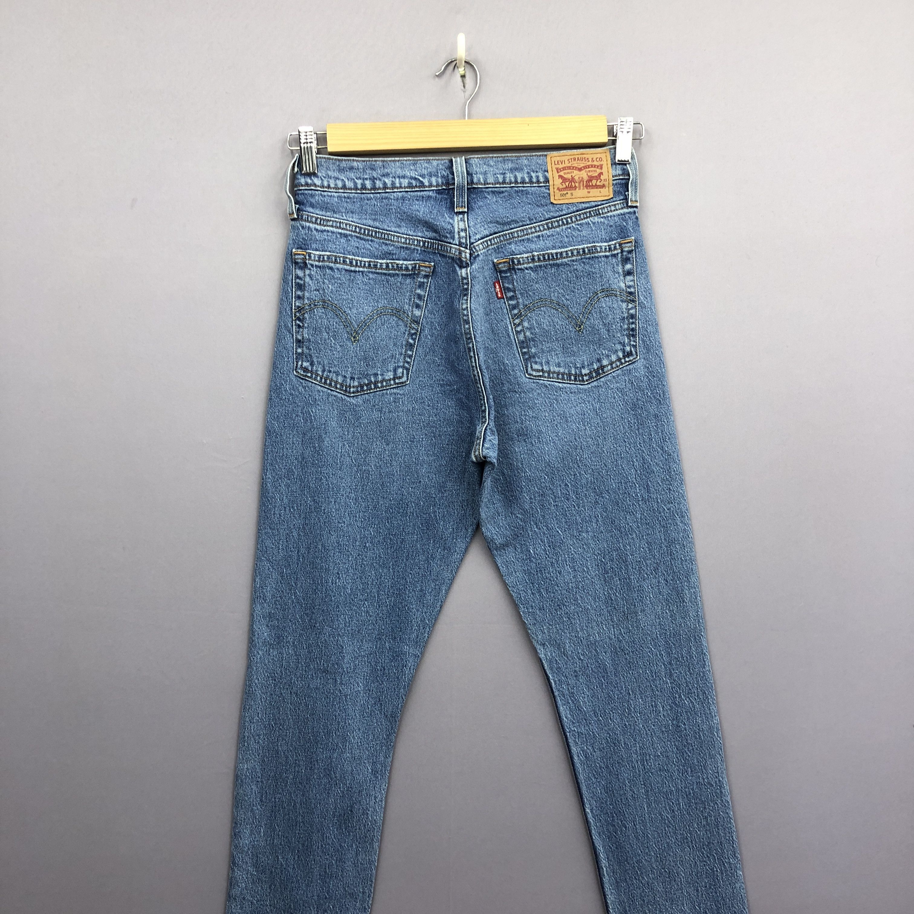 Levi's Vintage Levis 501 Distressed Jeans Faded Light Wash Denim Size 26" / US 2 / IT 38 - 3 Thumbnail