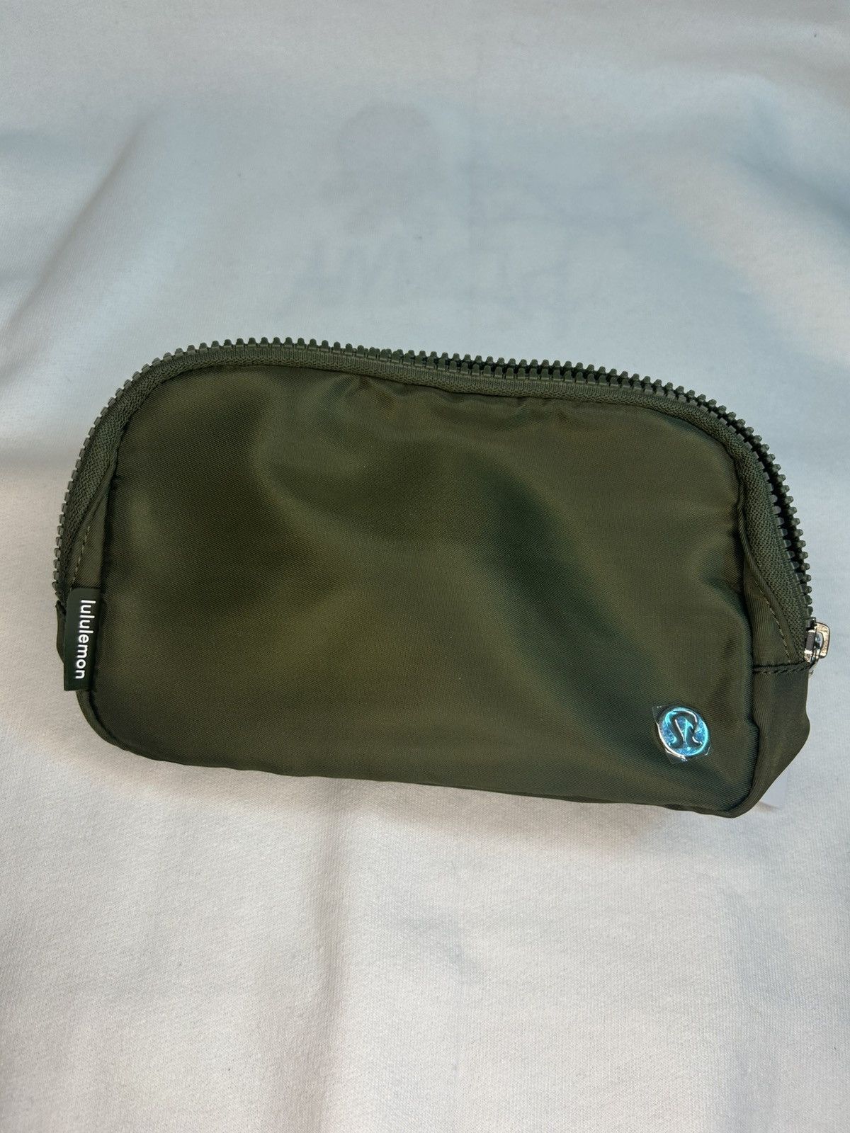 Lululemon New Lululemon Everywhere Belt Bag Color OliveGreen Lululemon Size ONE SIZE - 1 Thumbnail