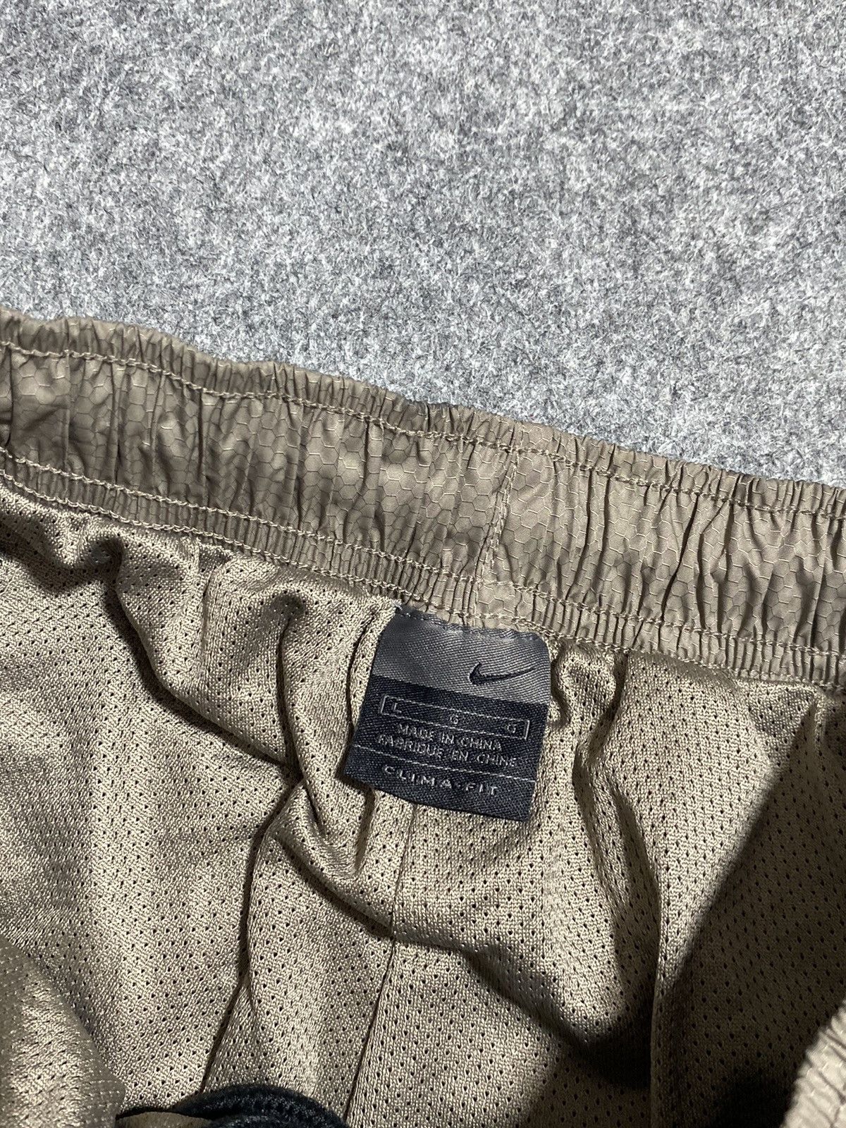 Nike × Vintage 2 item Nike Brown Pants Nylon 00s Swoosh Size US 36 / EU 52 - 20 Thumbnail