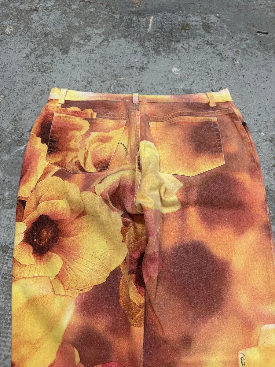 Roberto Cavalli 2000s Roberto Cavalli Flowers Spectrum Summer Pants Size US 32 / EU 48 - 6 Thumbnail