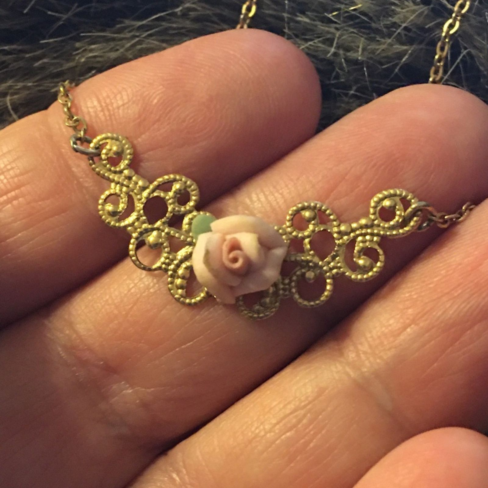 Vintage Vintage 80s ceramic rose filigree necklace Size ONE SIZE - 2 Thumbnail