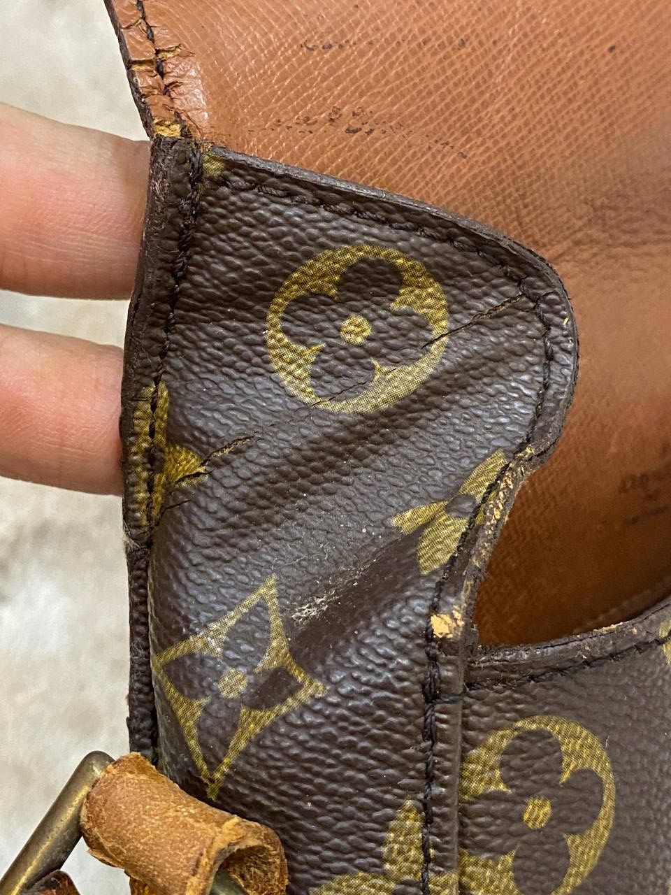 Louis Vuitton Louis Vuitton Monogram Saint Cloud PM Cross Body Bag Size ONE SIZE - 12 Thumbnail