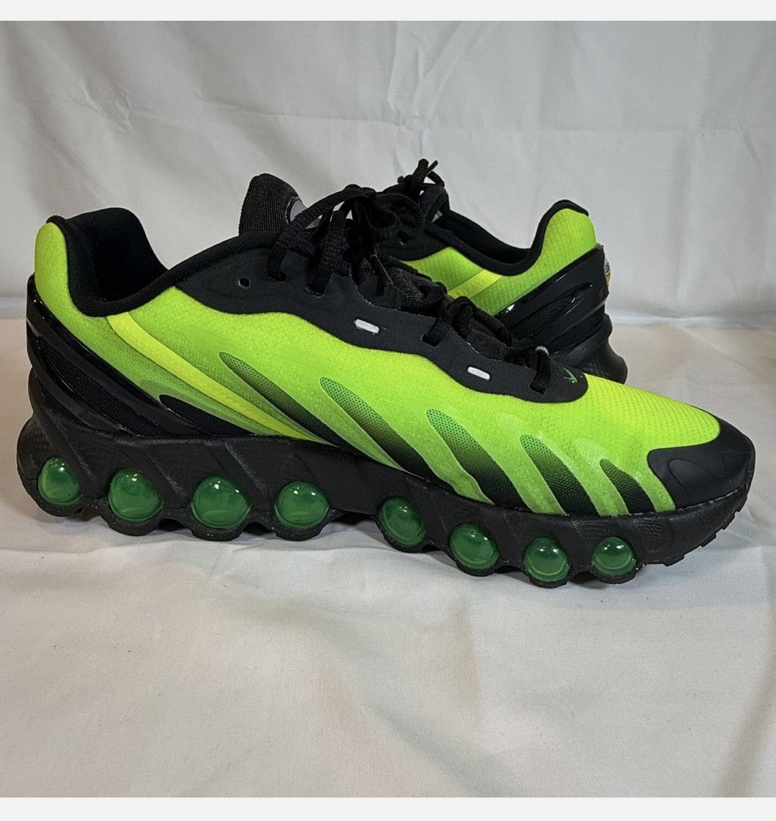 Nike Nike Dn8 Size US 8 / EU 41 - 9 Thumbnail