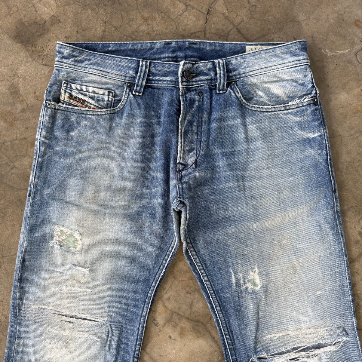 Diesel Vintage Diesel Button Fly Faded Ripped Denim Jean Pants W34 Size US 34 / EU 50 - 2 Thumbnail
