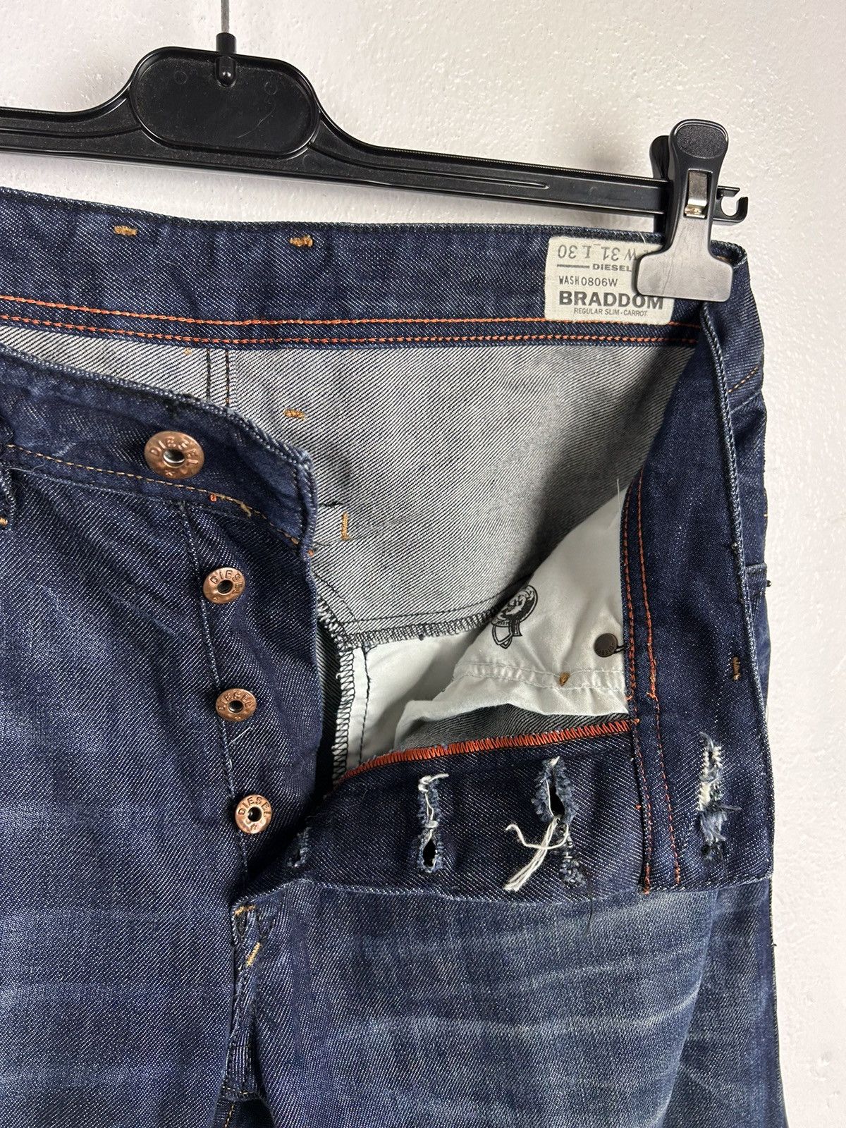 Diesel Diesel Braddom 0806W Regular Slim Carrot Jeans In Size 31/32 Size US 31 - 4 Thumbnail