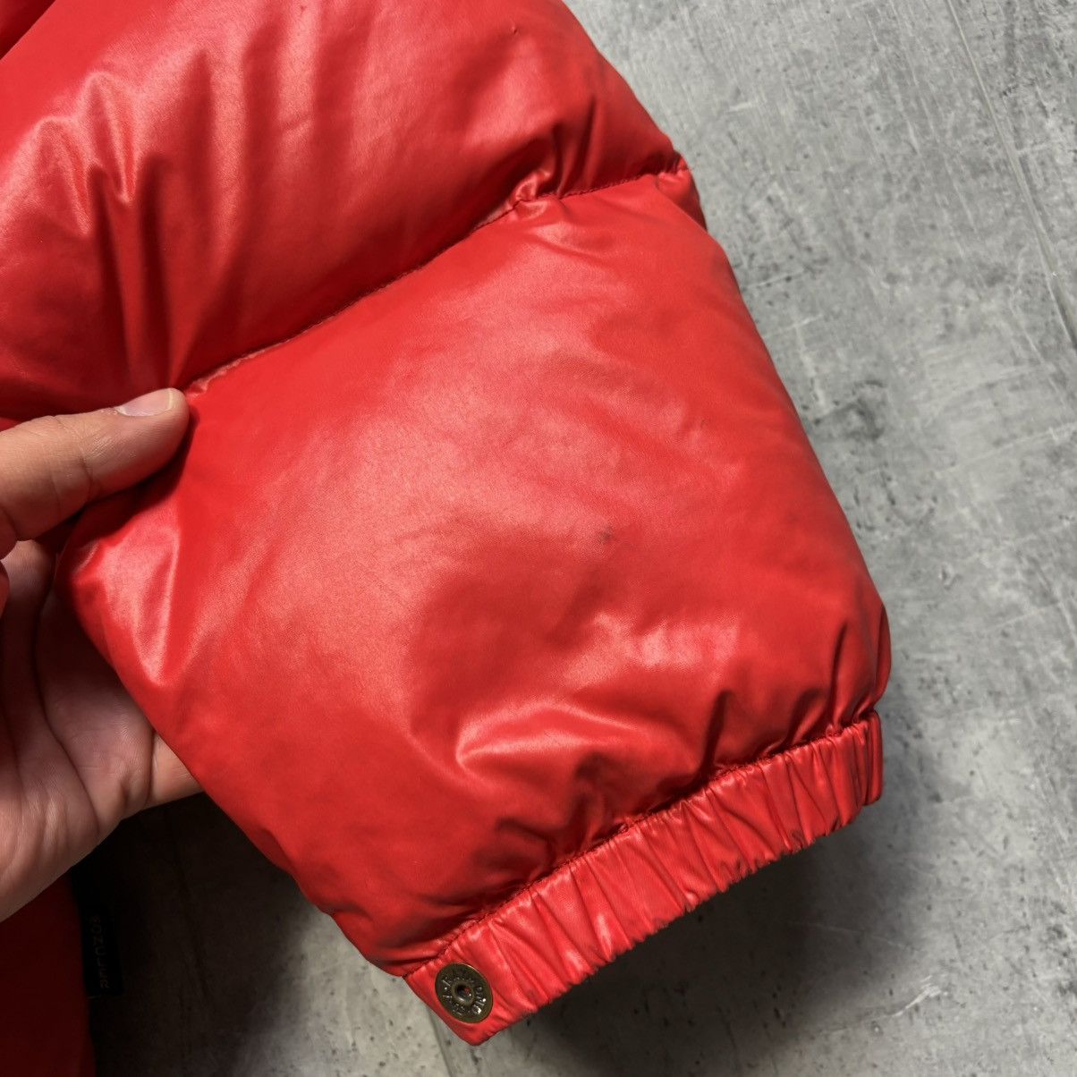 Moncler × Vintage Vintage 80’s Moncler Grenoble Red Puffer Down Jacket Size US M / EU 48-50 / 2 - 8 Thumbnail
