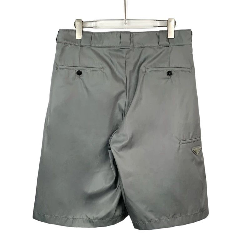 Prada Prada Gray triangle zipper casual shorts 2501-Nextarrow Size US 32 / EU 48 - 2 Thumbnail