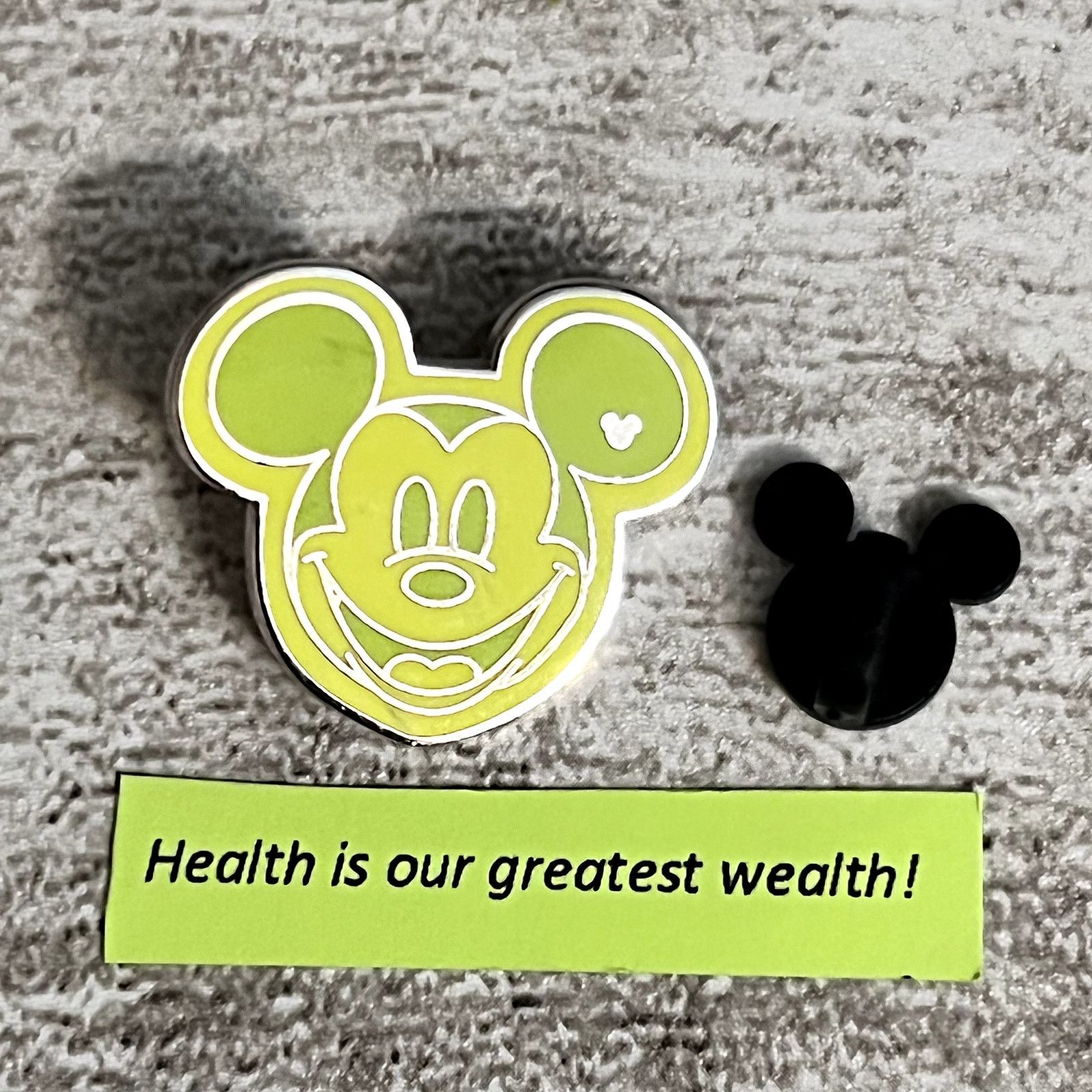 Disney Disney Pin Hidden Mickey 2008 Colorful Head Lime Green Size ONE SIZE - 1 Thumbnail